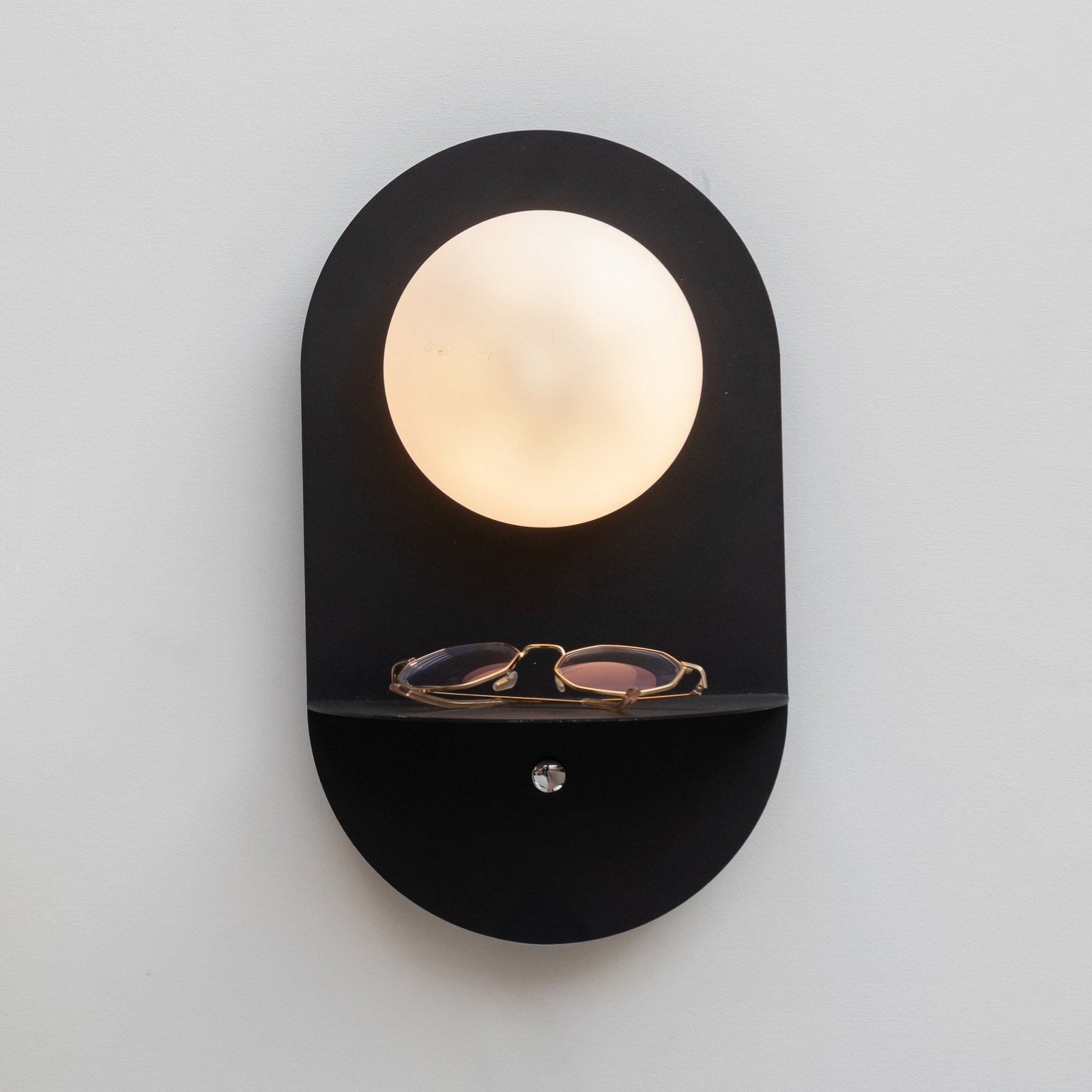 IT'S ABOUT ROMI Wandlampe Tokyo, schwarz, Stecker, Ablage