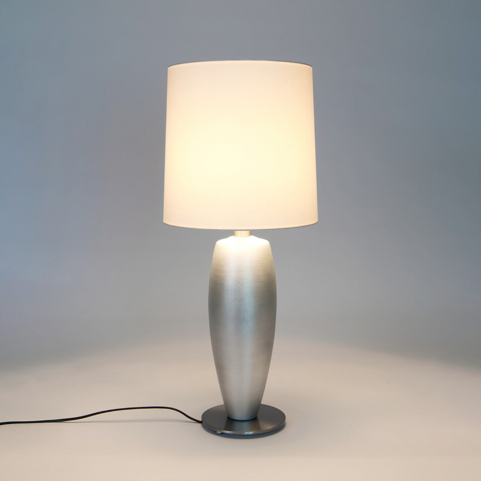 Bordlampe SIGMA SOTTILE, sølv/hvit, høyde 68 cm, keramikk, E27