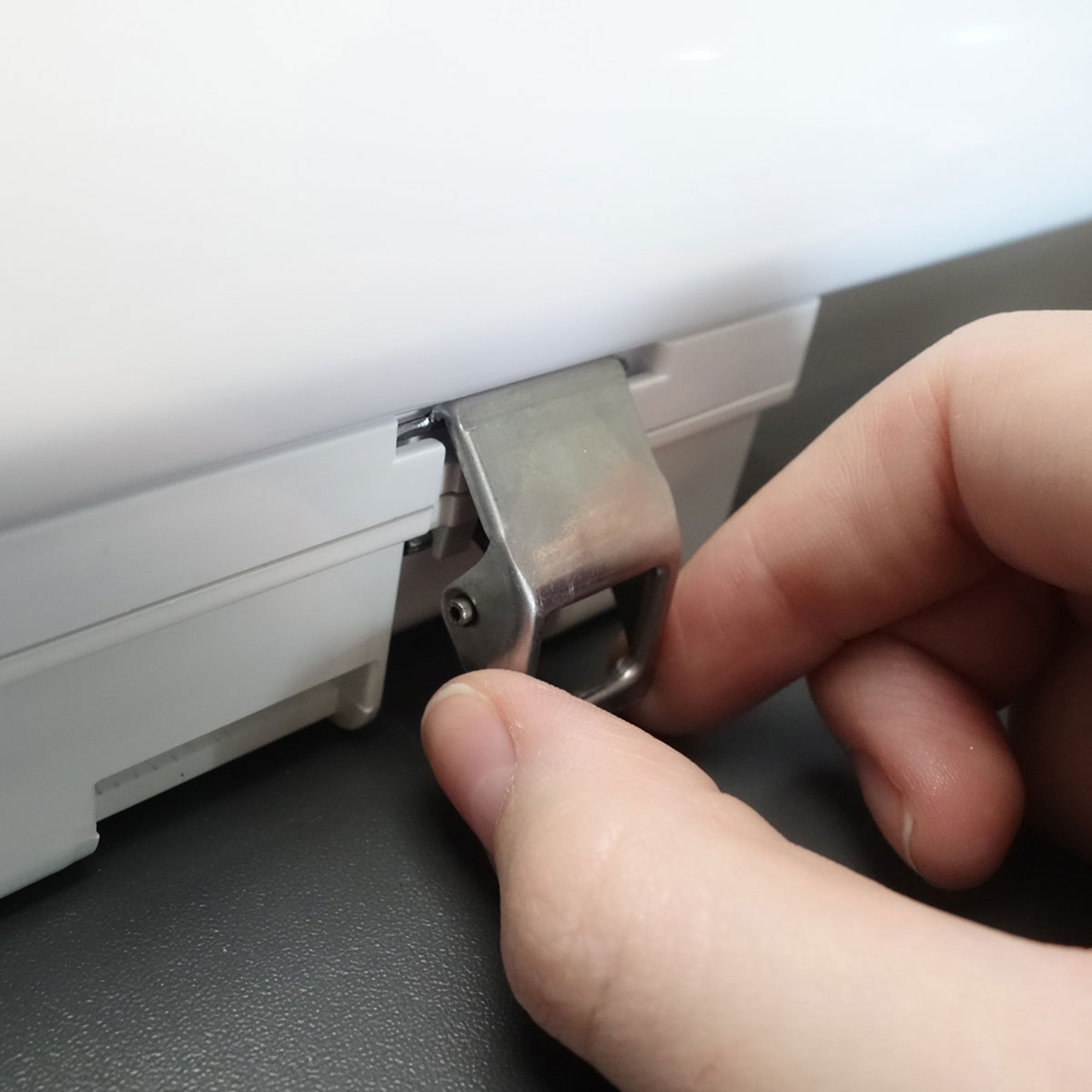 LED-Feuchtraumlampe Aquafix Sensor
