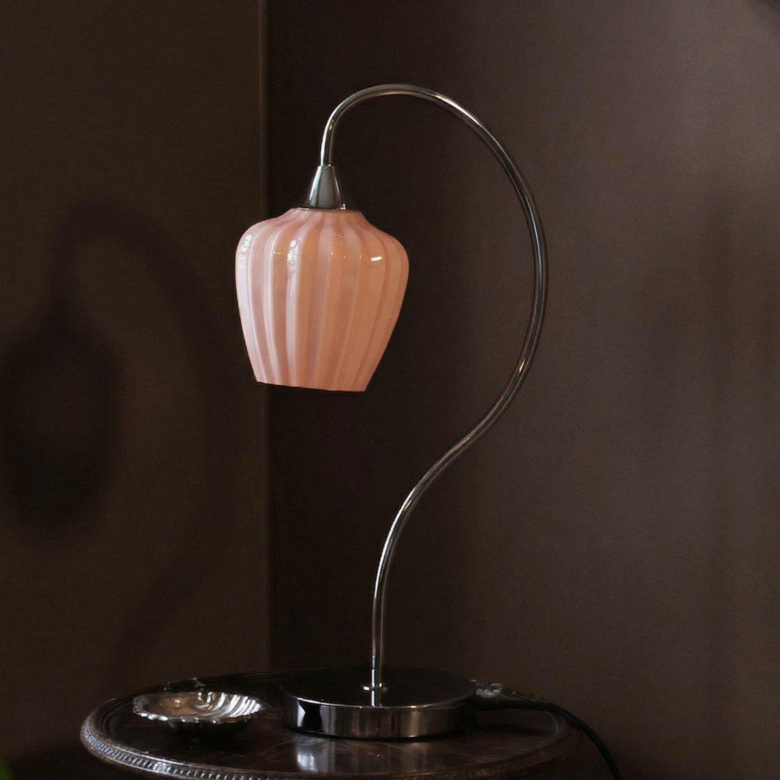 Lampa stołowa Amalfi, kolor morelowy/chrom, wysokość 51 cm, szkło, E14