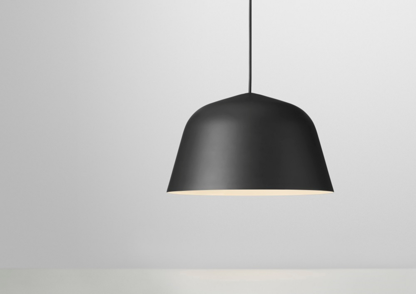 Ambit Lustră Pendul Ø40 Black - Muuto