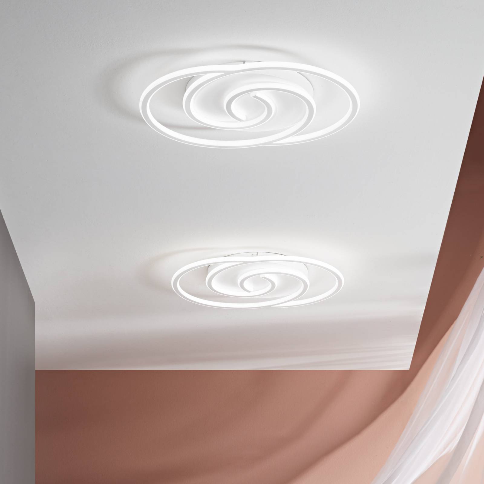 Luce Ambiente Design LED-vägglampa Cayman Ovale, vit, höjd 60 cm, metall, CCT