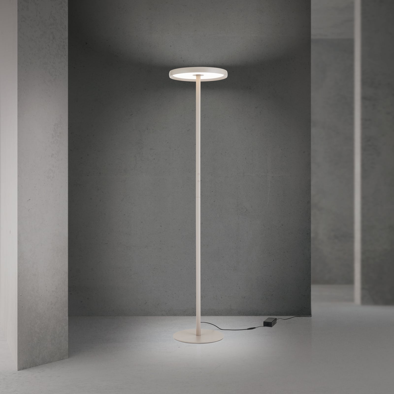 Lampadaire LED KANT, kaki, hauteur 185 cm, CCT, à intensité variable, haut/bas Lampadaire LED KANT, kaki, hauteur 185 cm, CCT, à intensité variable, haut/bas