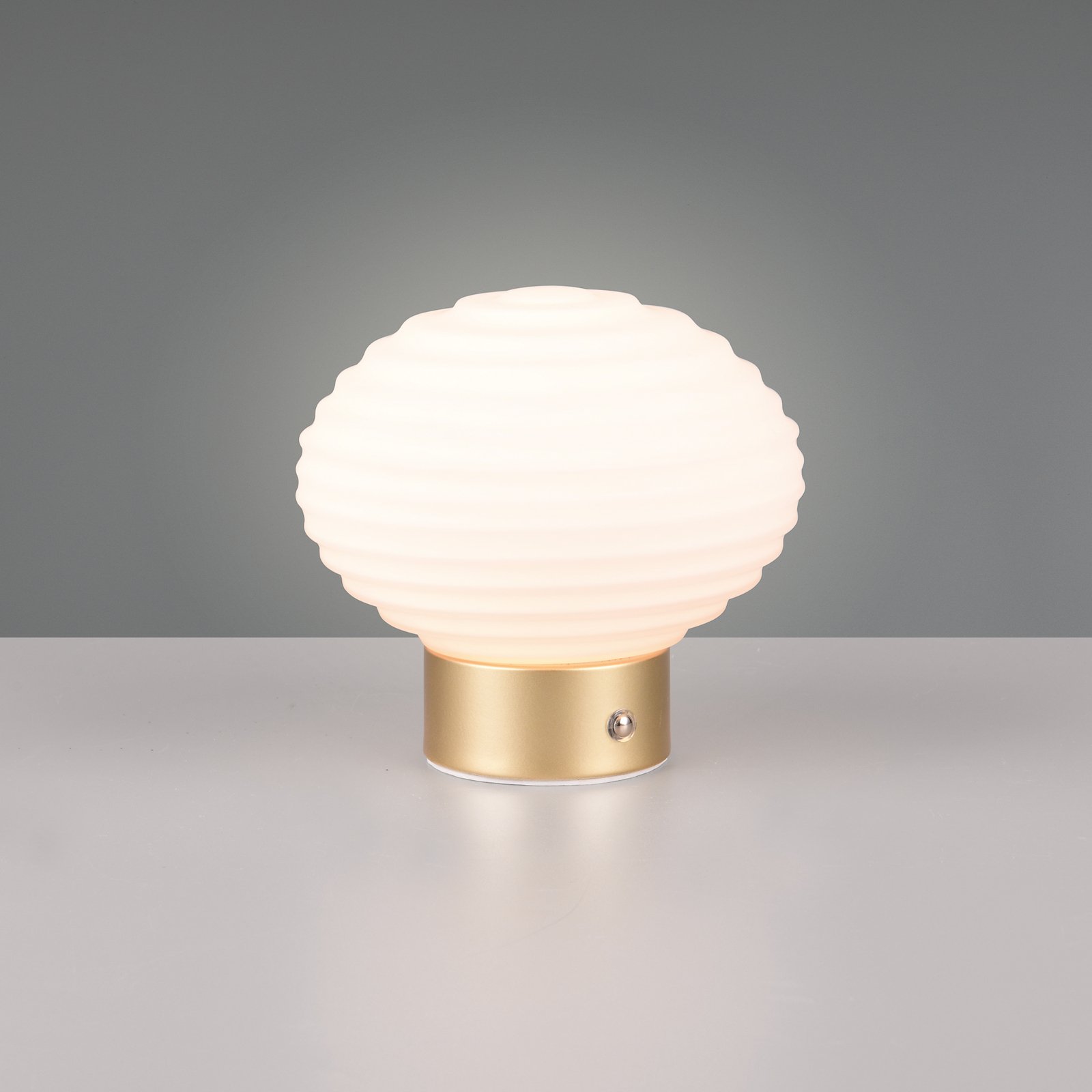 Lampă de masă reîncărcabilă Earl LED, alamă/opal, înălțime 14,5 cm, sticlă