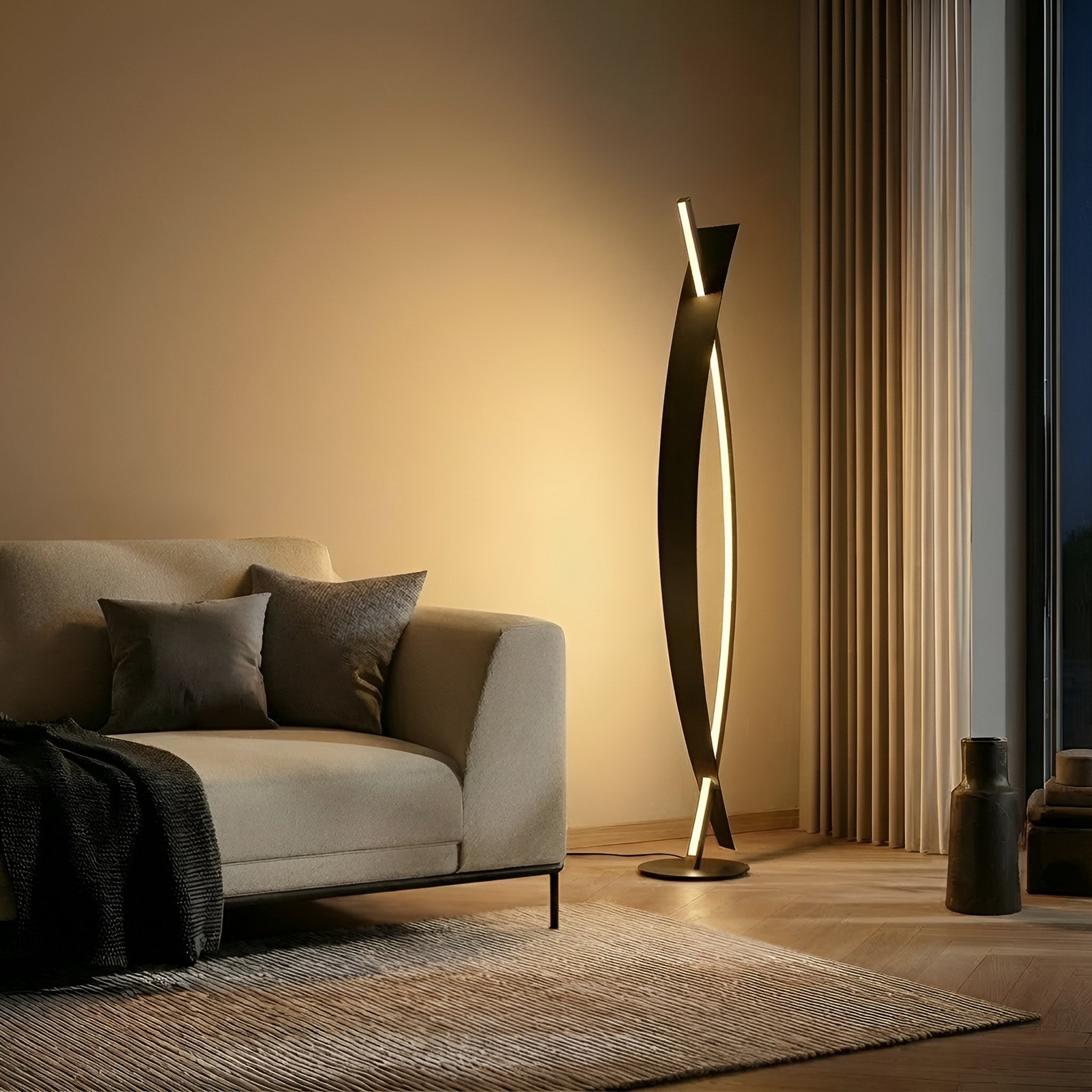 Marija Gulvlampe Black/Gold - Lucande