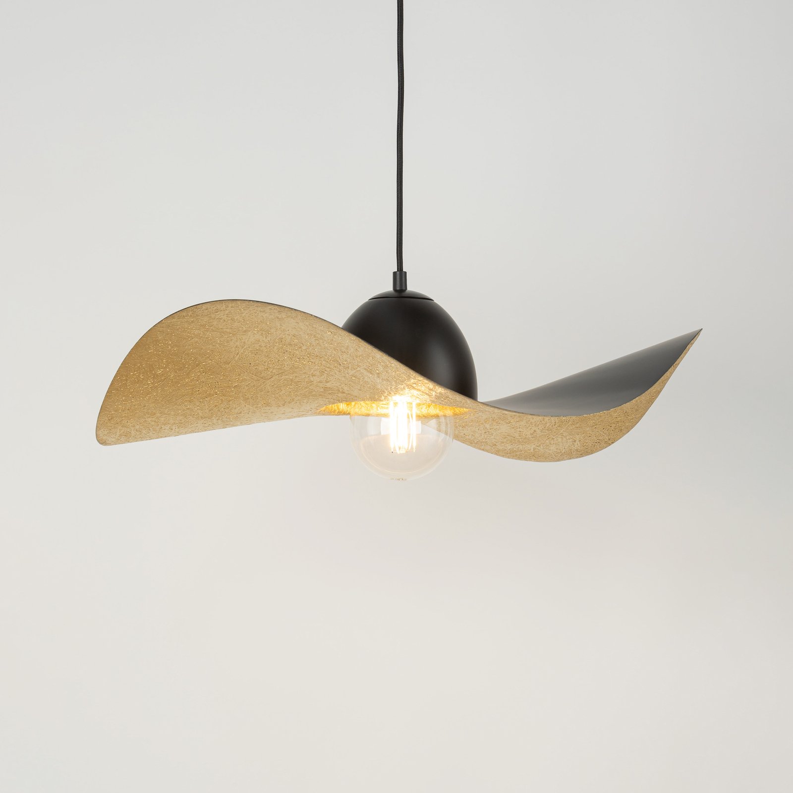 Jil pendant light, curved lampshade, black/gold