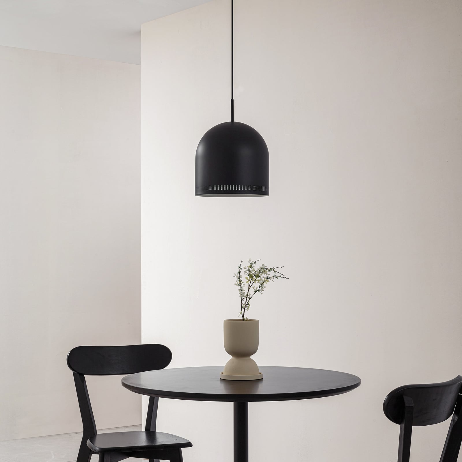 Oura hengelampe, Ø 25 cm, svart, jern, E27 - Nola