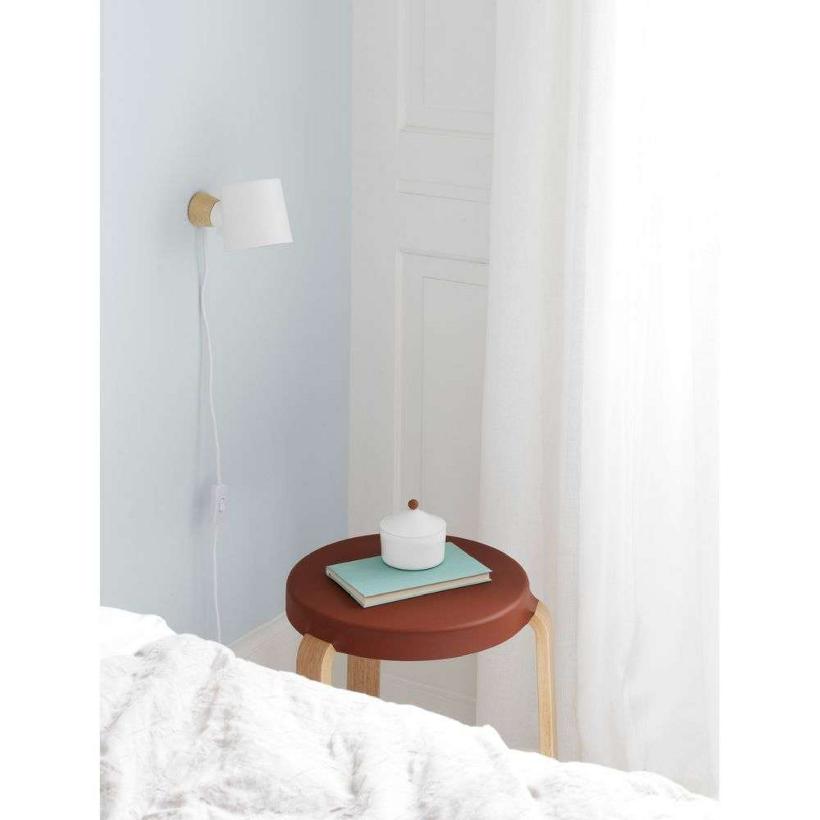 Rise Wall Lamp White - Normann Copenhagen