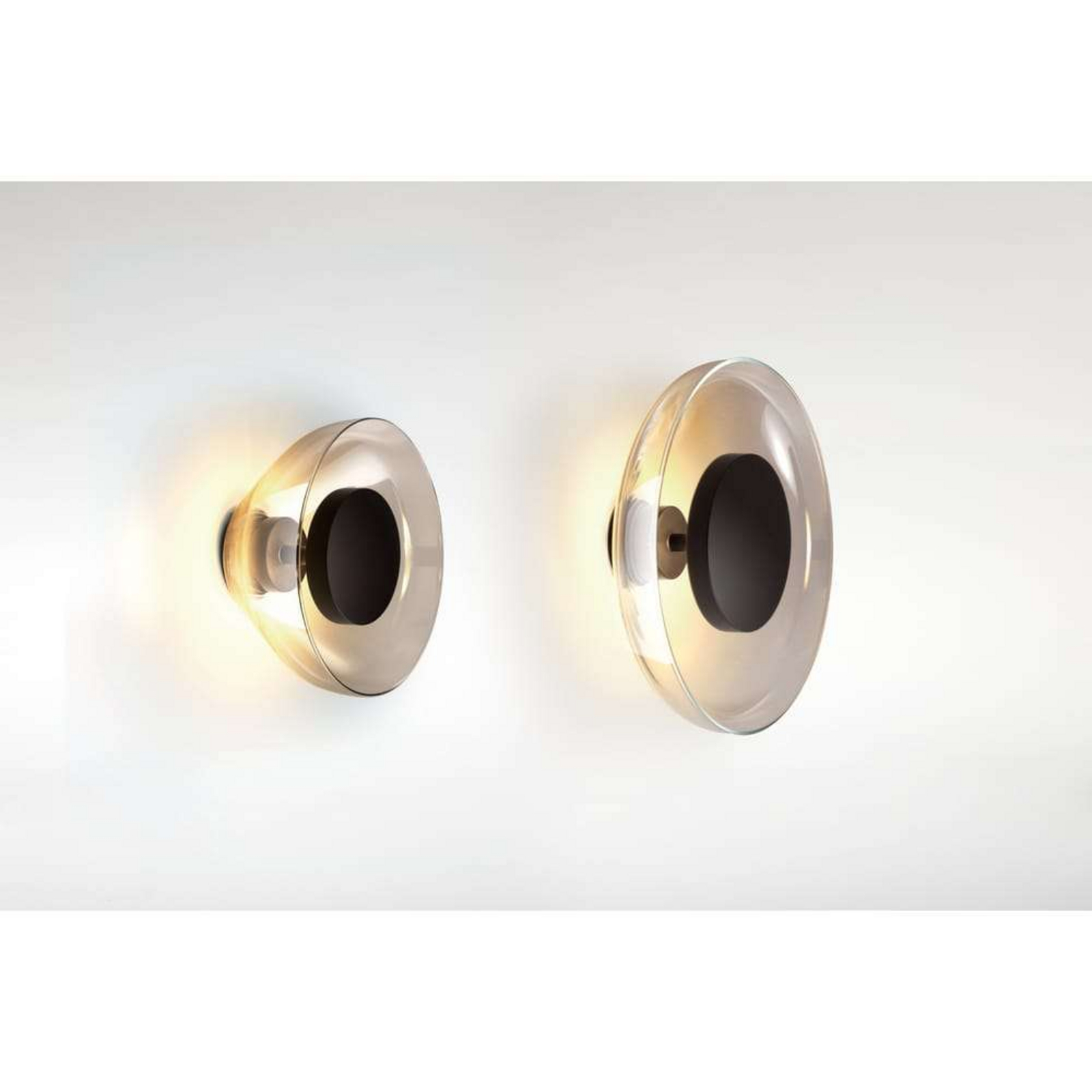 Aura Plus Wall Lamp On/Off Opal - Marset