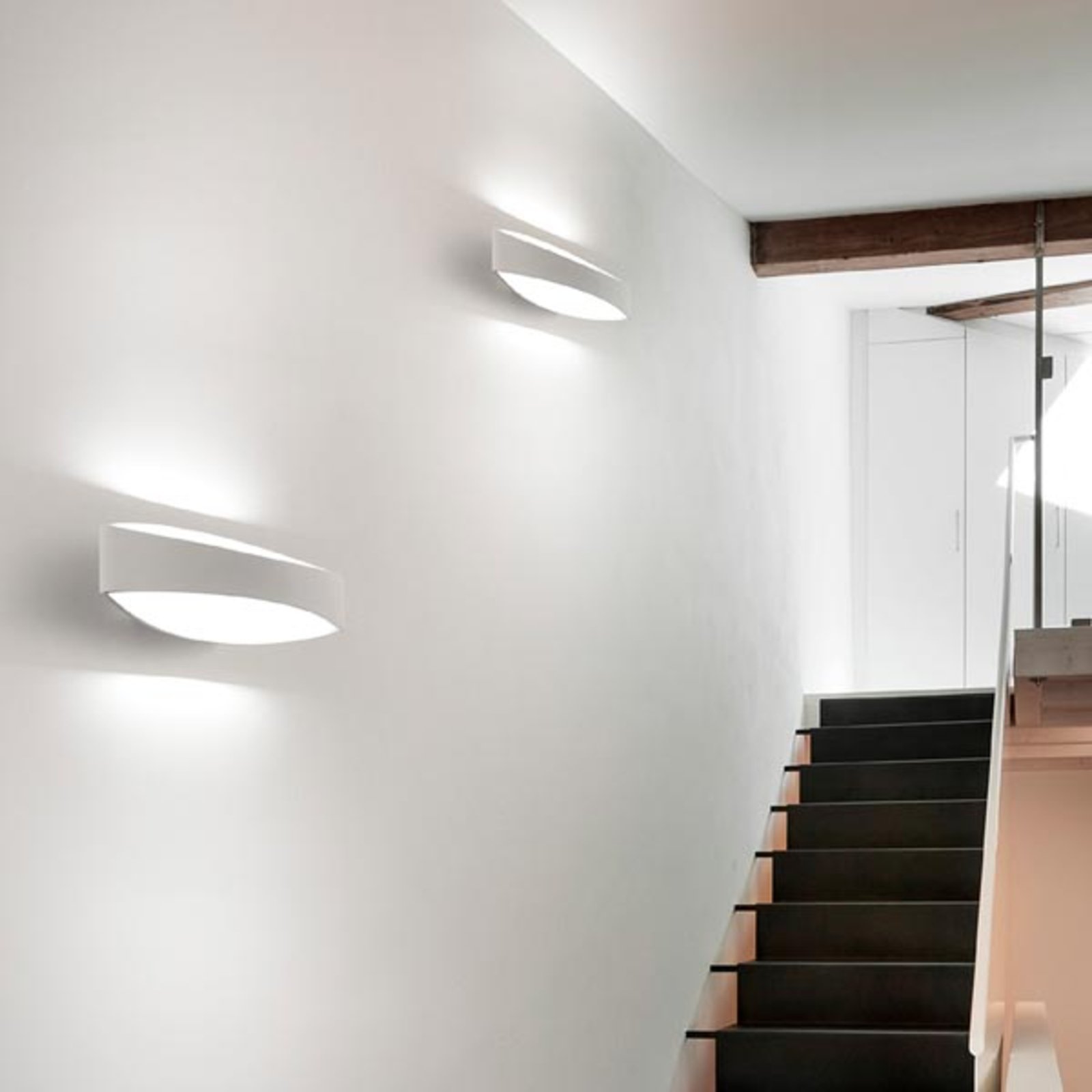 Bridge - LED wall lamp made of die-cast aluminium