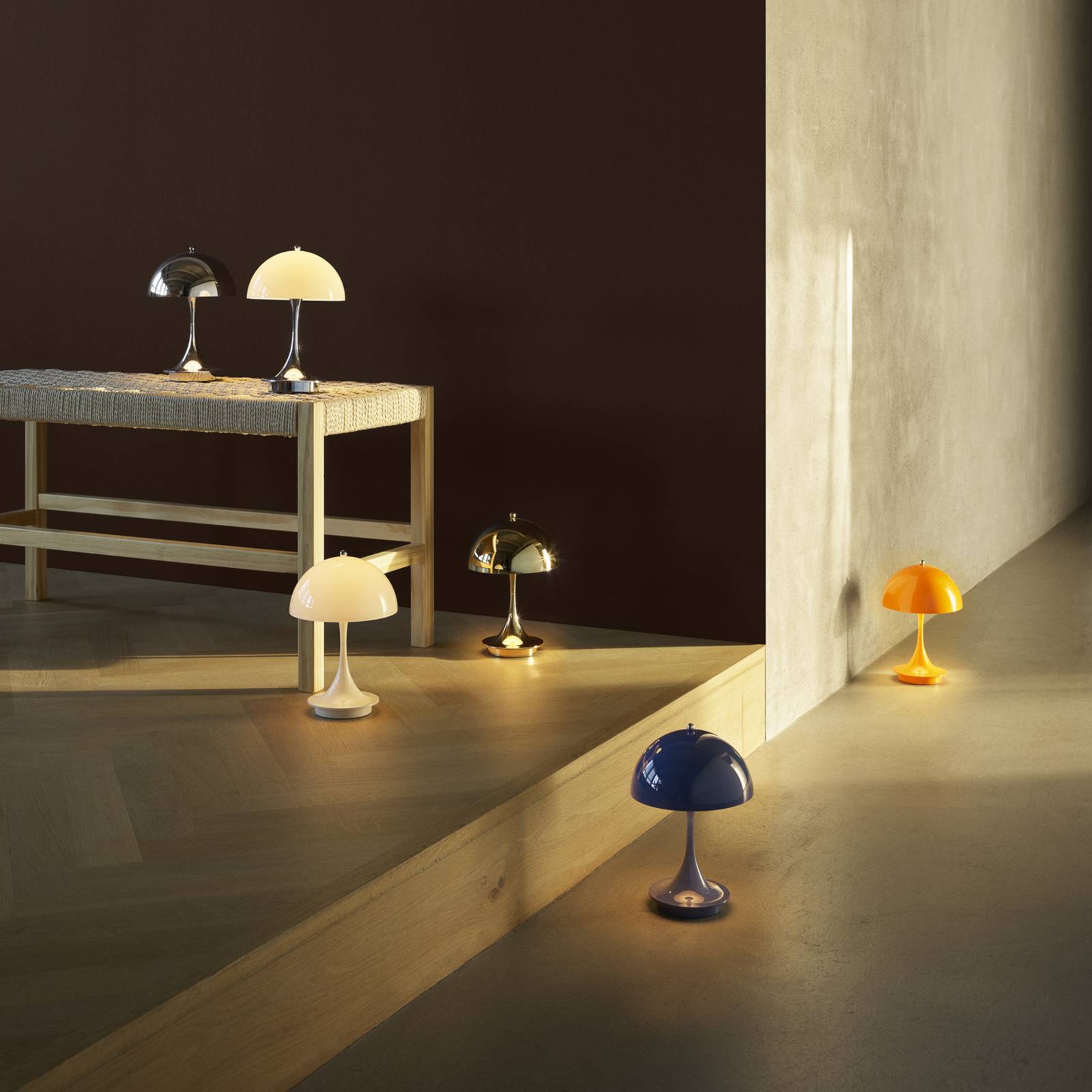 Louis Poulsen Panthella Portable 160 V3 lampa stołowa opal biały