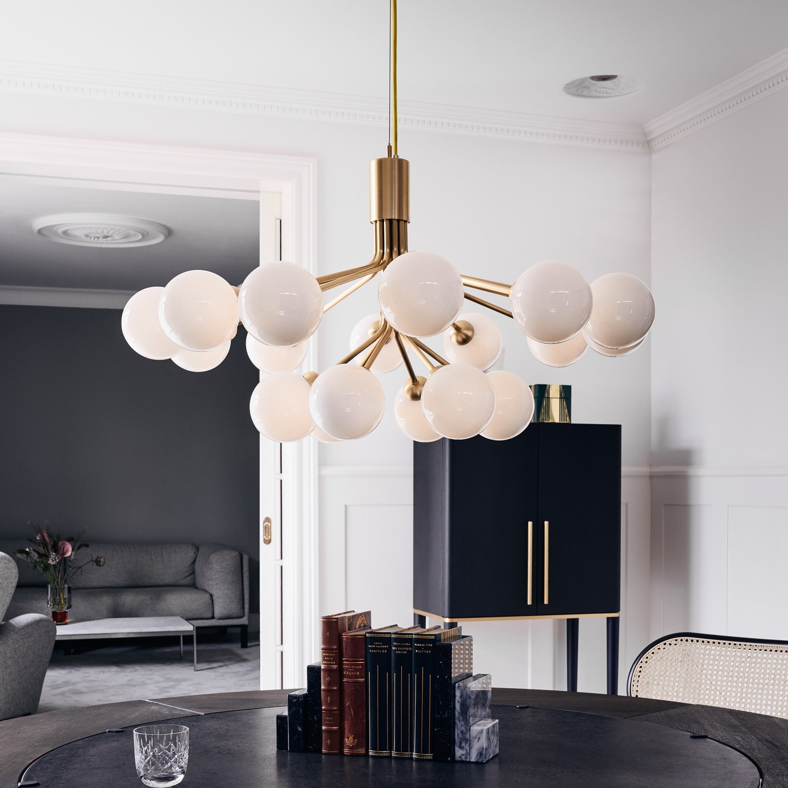Apiales 18 Candelabru Brushed Brass/Opal White - Nuura