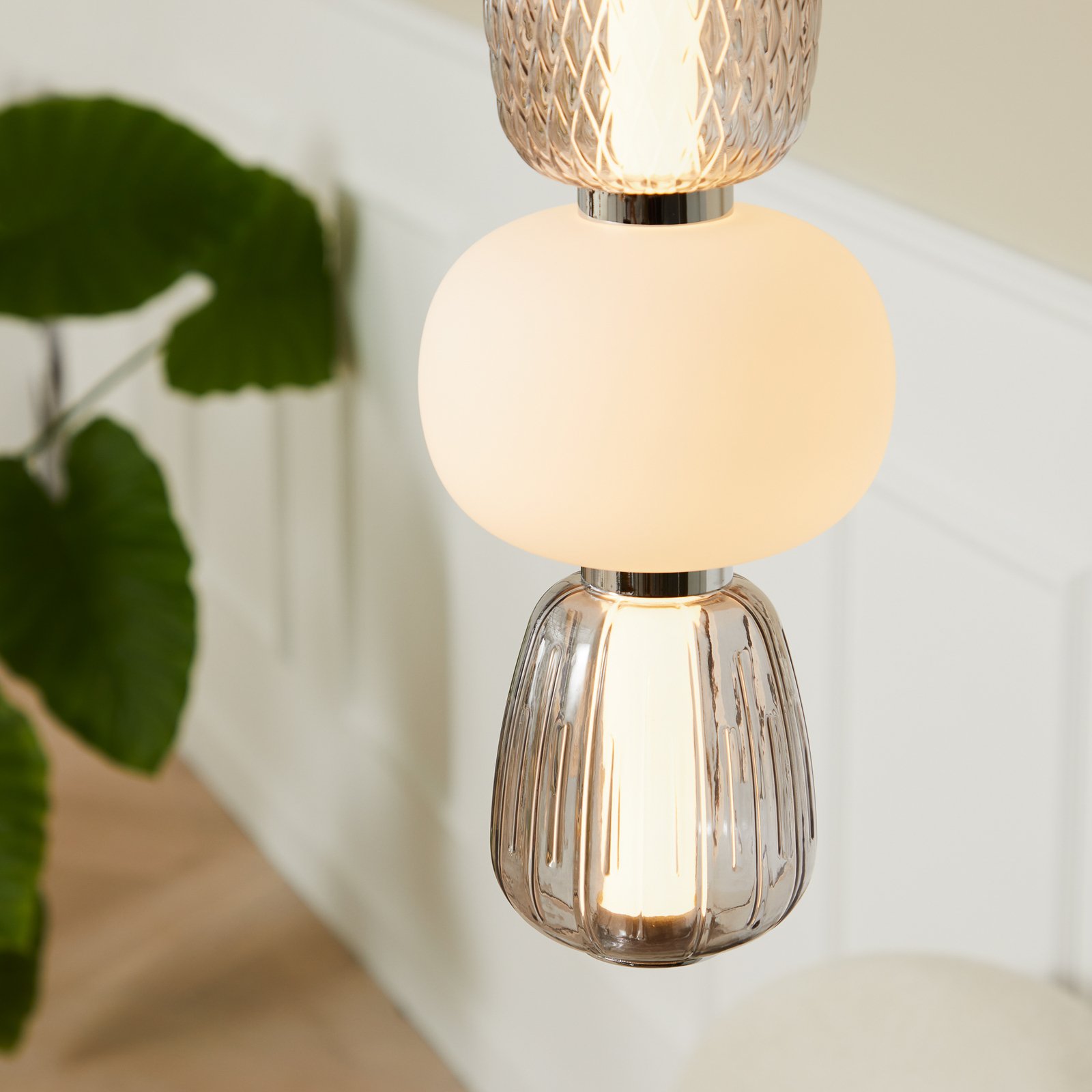 Pearl 5 Pendelleuchte Grey/Opal/Chrome - Loom Design