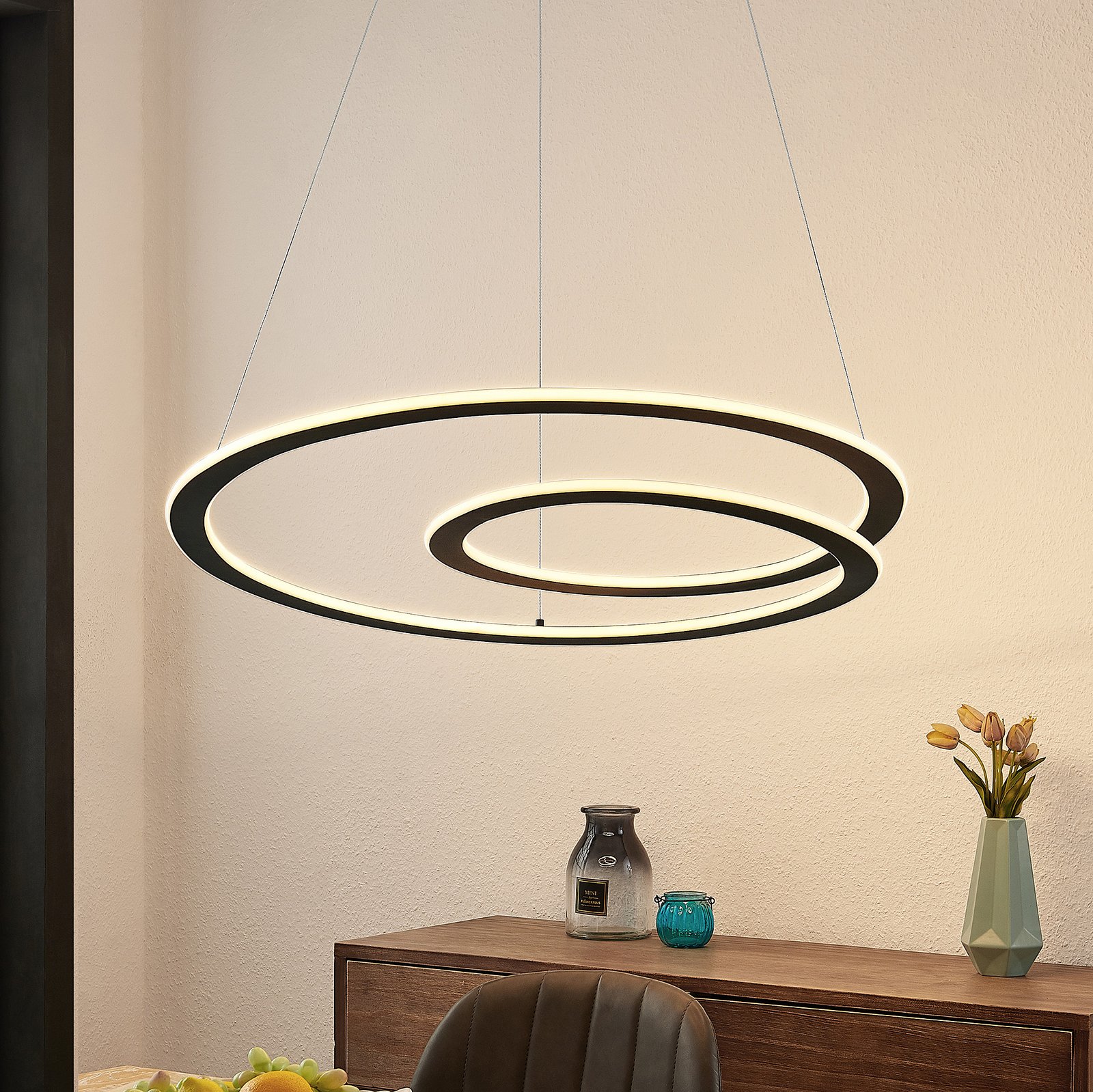 Lindby Cilija LED viseča svetilka, z možnostjo zatemnitve, Ø 81 cm