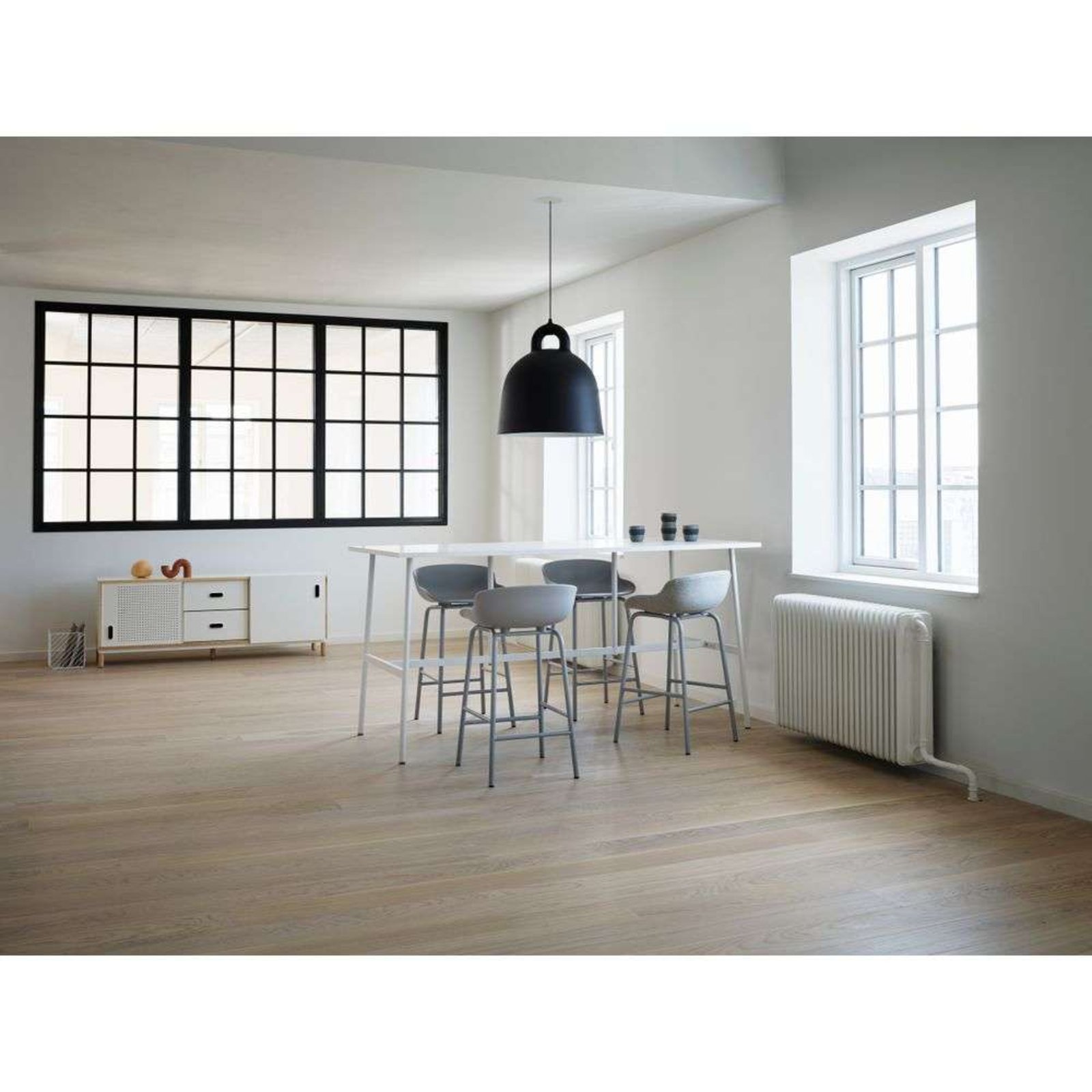 Bell Lustră Pendul Small Black - Normann Copenhagen