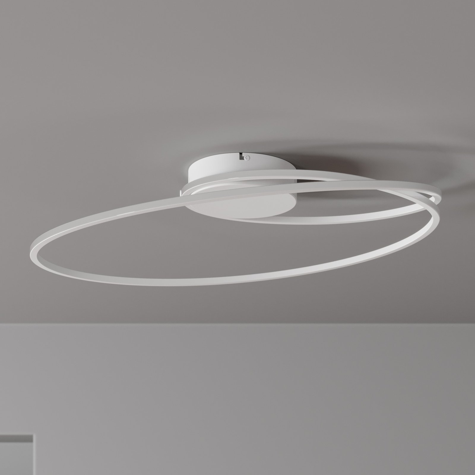 Lindby Xenias LED-taklampe, hvit