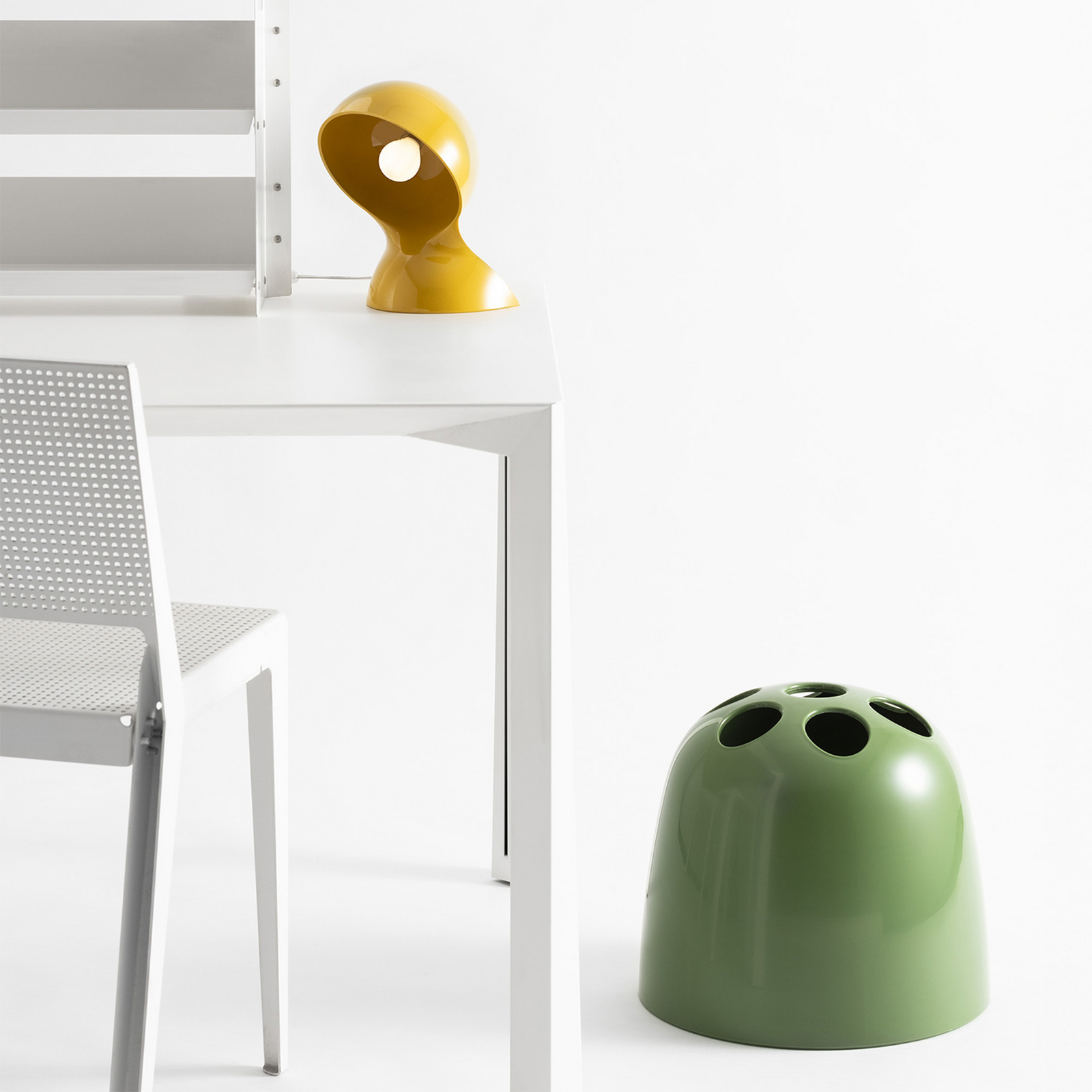 Artemide Tischleuchte Dalù, gelb, Höhe 26 cm, E14 Artemide Tischleuchte Dalù, gelb, Höhe 26 cm, E14