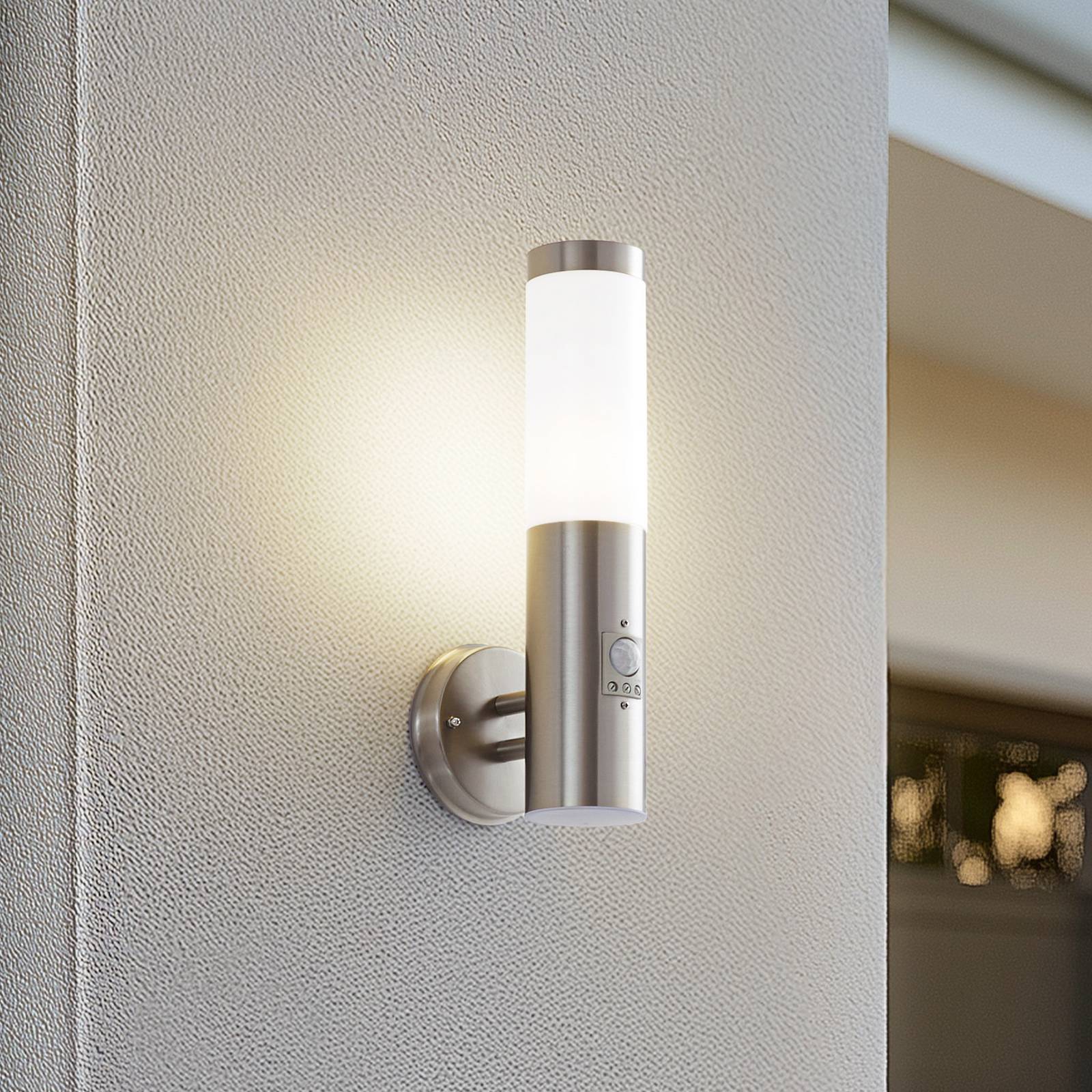 Lindby Außenwandleuchte Kristof, Bewegungsmelder, 33 cm, E27 günstig online kaufen