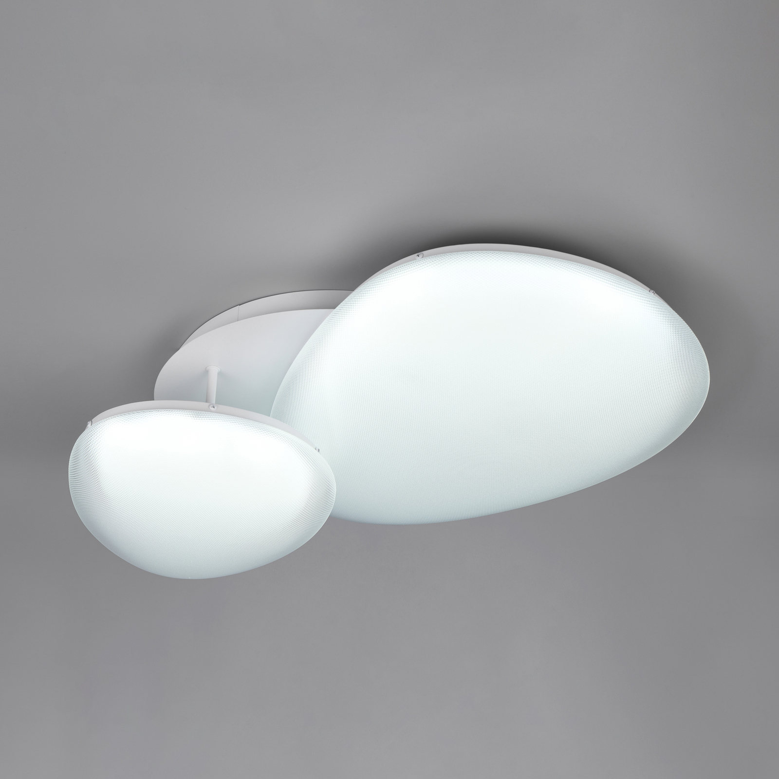 LED plafondlamp Ozera, lengte 67 cm, wit, kunststof, CCT, 2-lamps. LED plafondlamp Ozera, lengte 67 cm, wit, kunststof, CCT, 2-lamps.