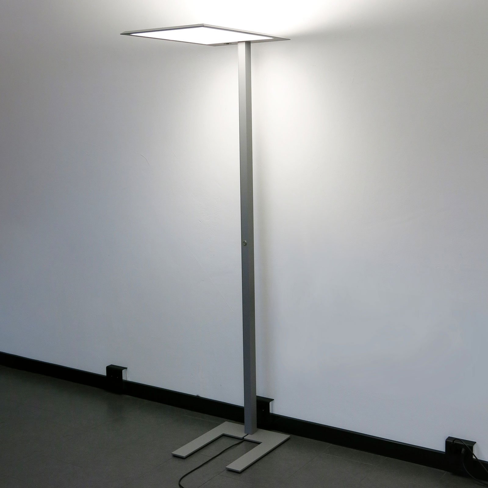 Lampadaire LED LEAS, 203 cm, titane, capteur