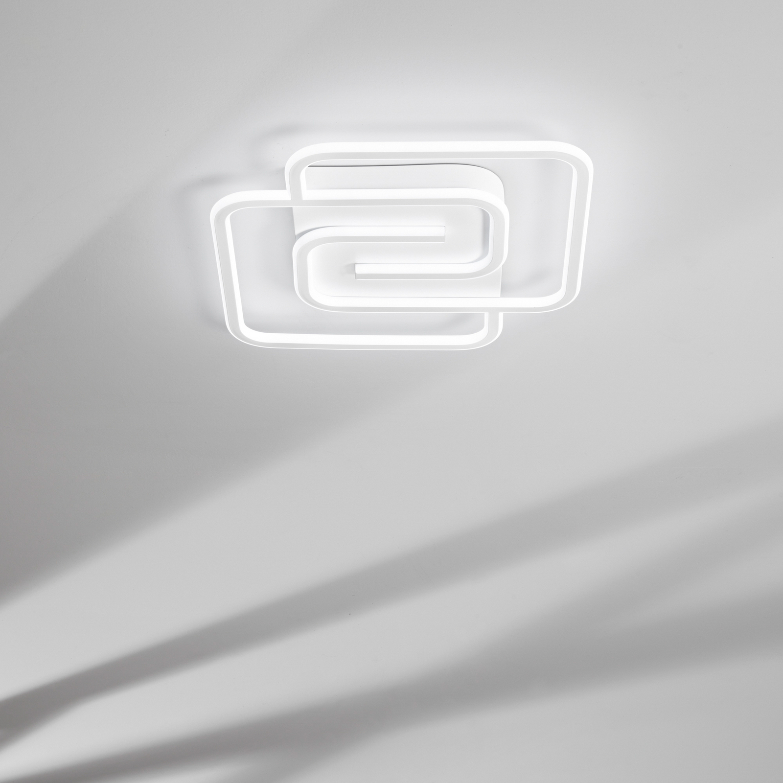 LED sieninis šviestuvas „Cayman Quadrata“, baltas, plotis 49 cm, metalas, CCT