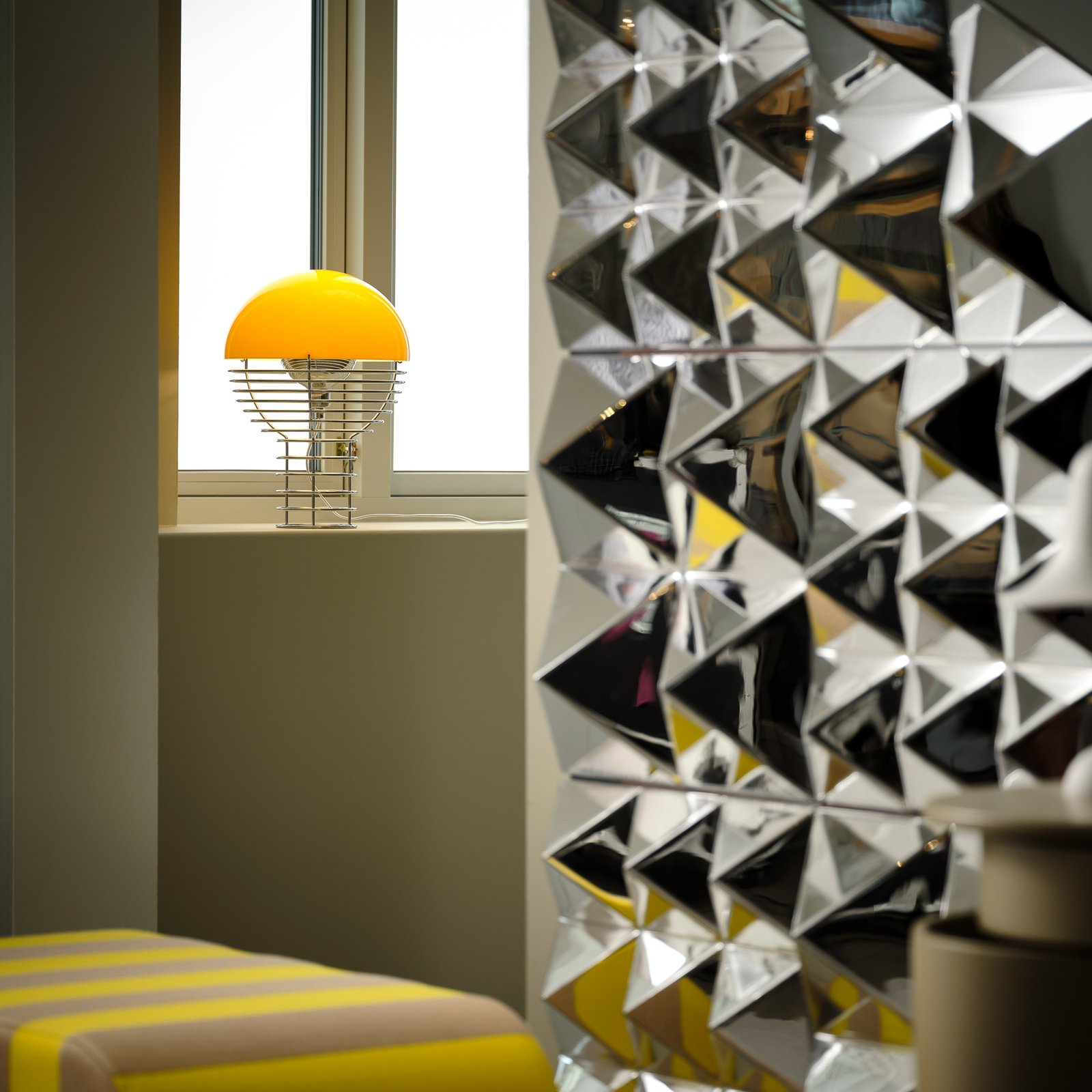 Wire Table Lamp Ø30 Chrome/Yellow - Verpan
