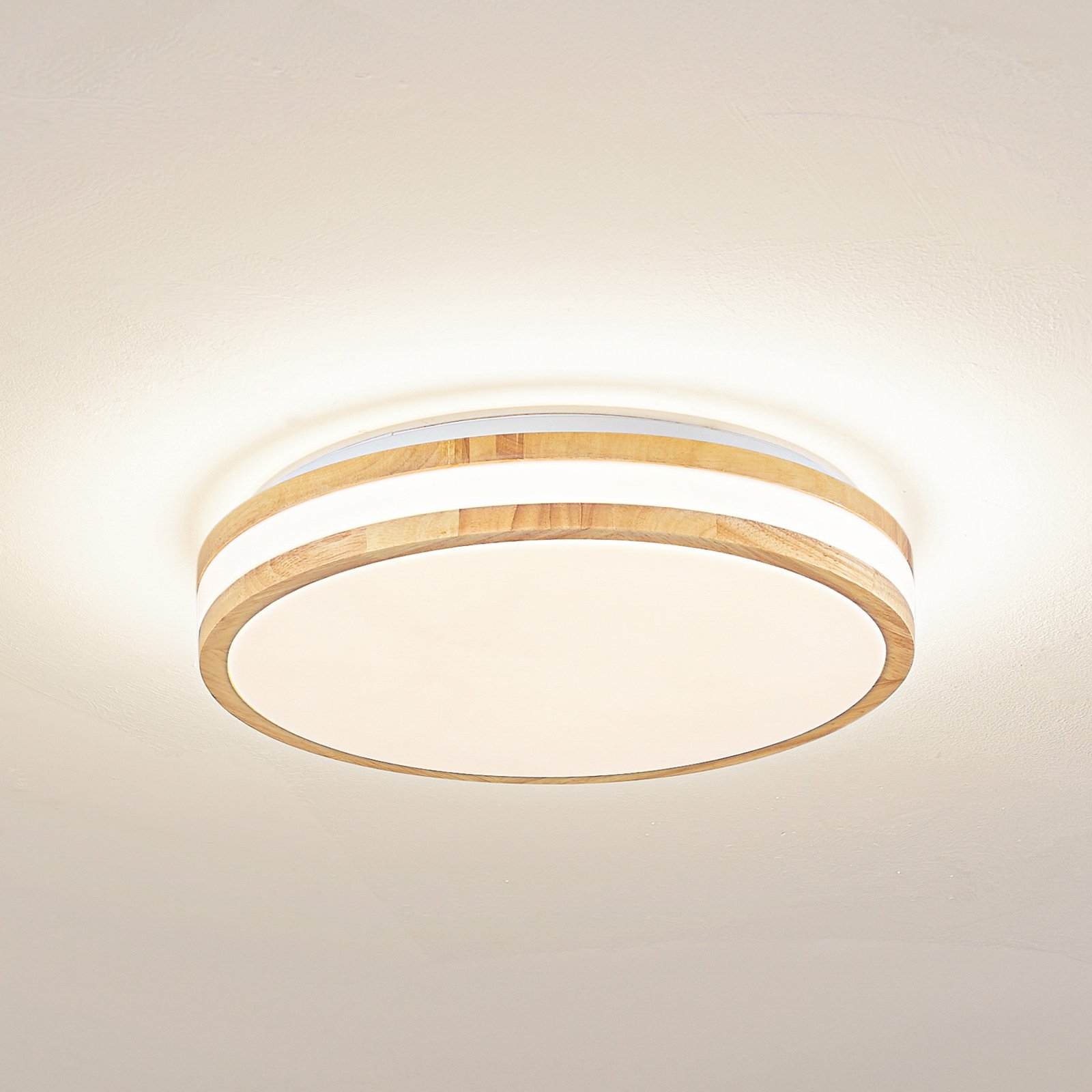 Lindby LED ceiling lamp Emiva, Ø 39.5 cm, CCT, wood