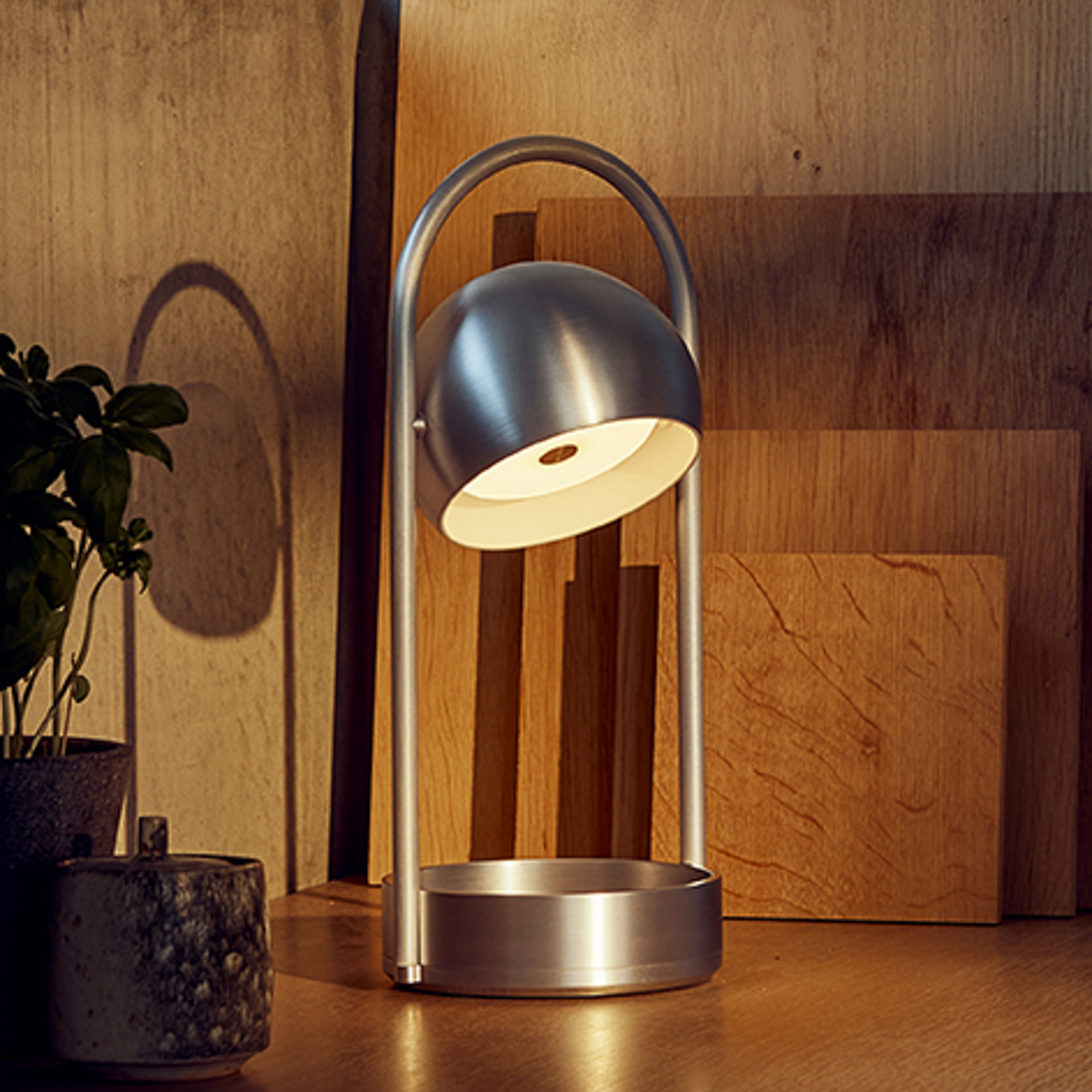 Lampa de masă portabilă cu LED și baterie reîncărcabilă - FRANDSEN