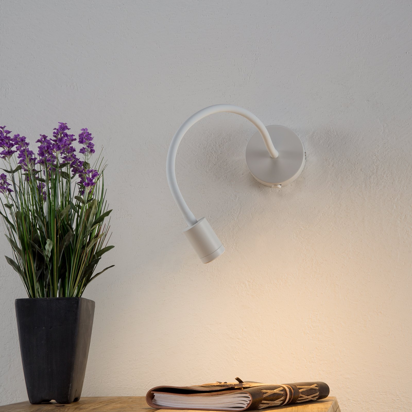 Flexible Focus LED wall light, white