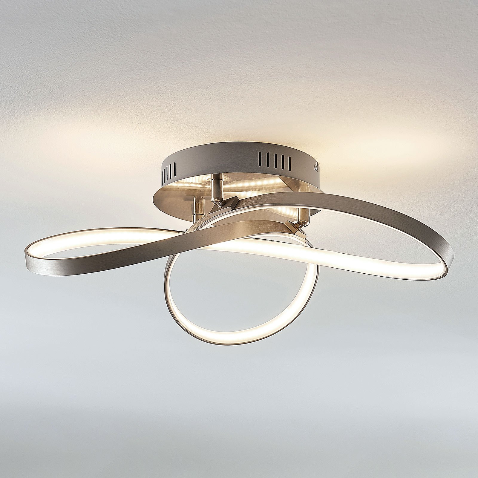 Saliha modern LED ceiling lamp