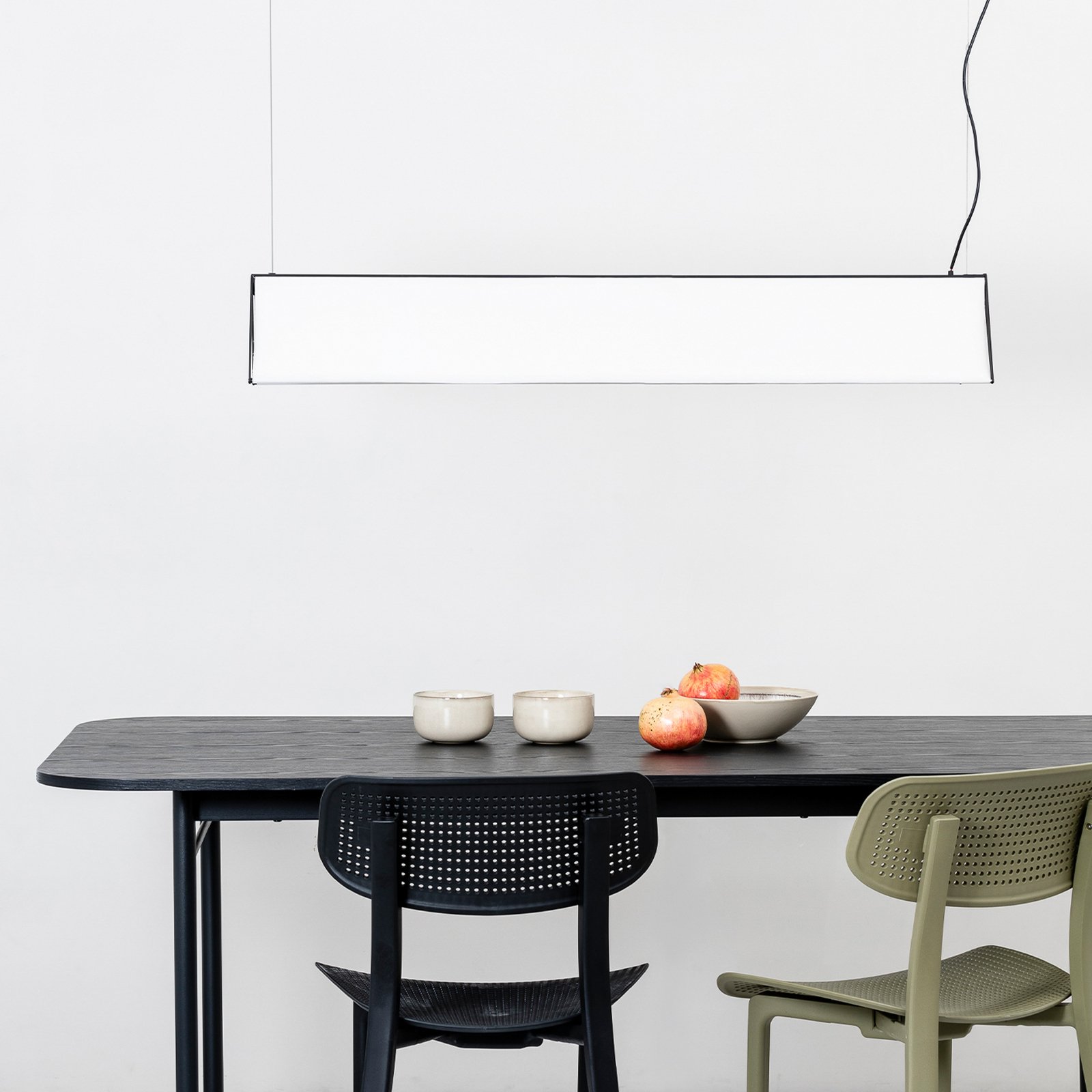Ludovico Surface LED-pendellampa, 115 cm, vit