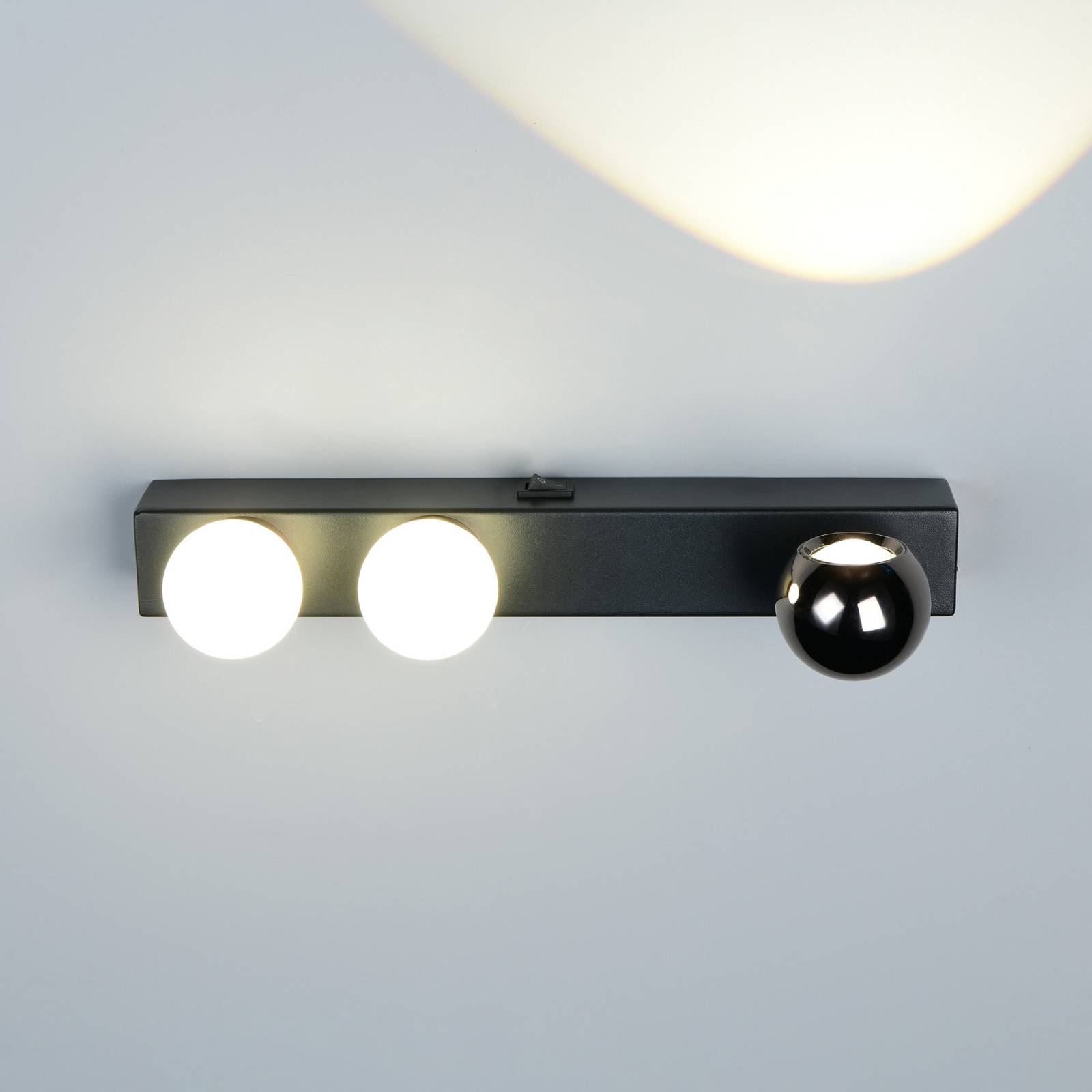 Trio Lighting Applique murale LED Arpino noire, largeur 30 cm, métal, à 3 lampes.