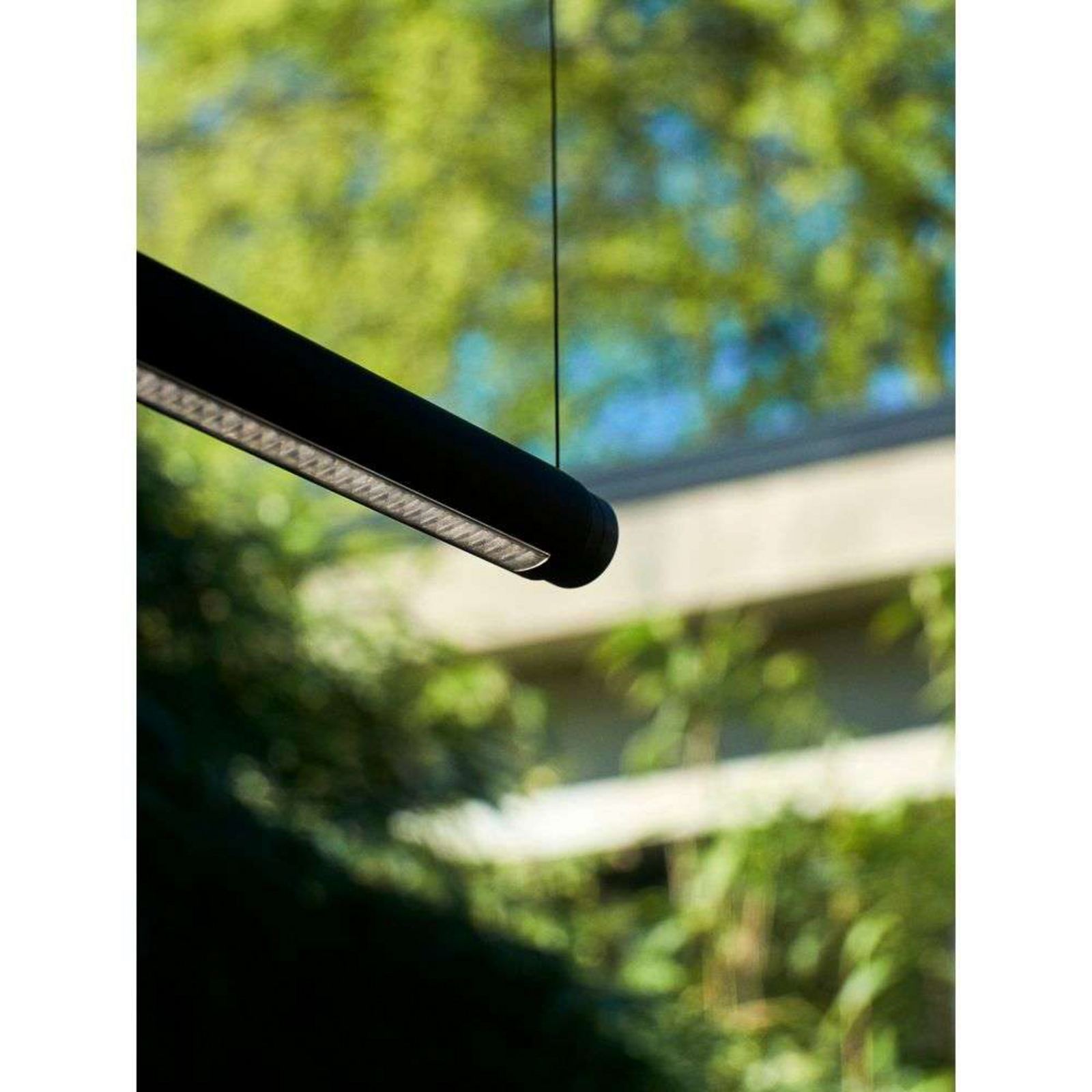 Factor Linear 1500 Lustră Pendul Directional Soft Black - HAY