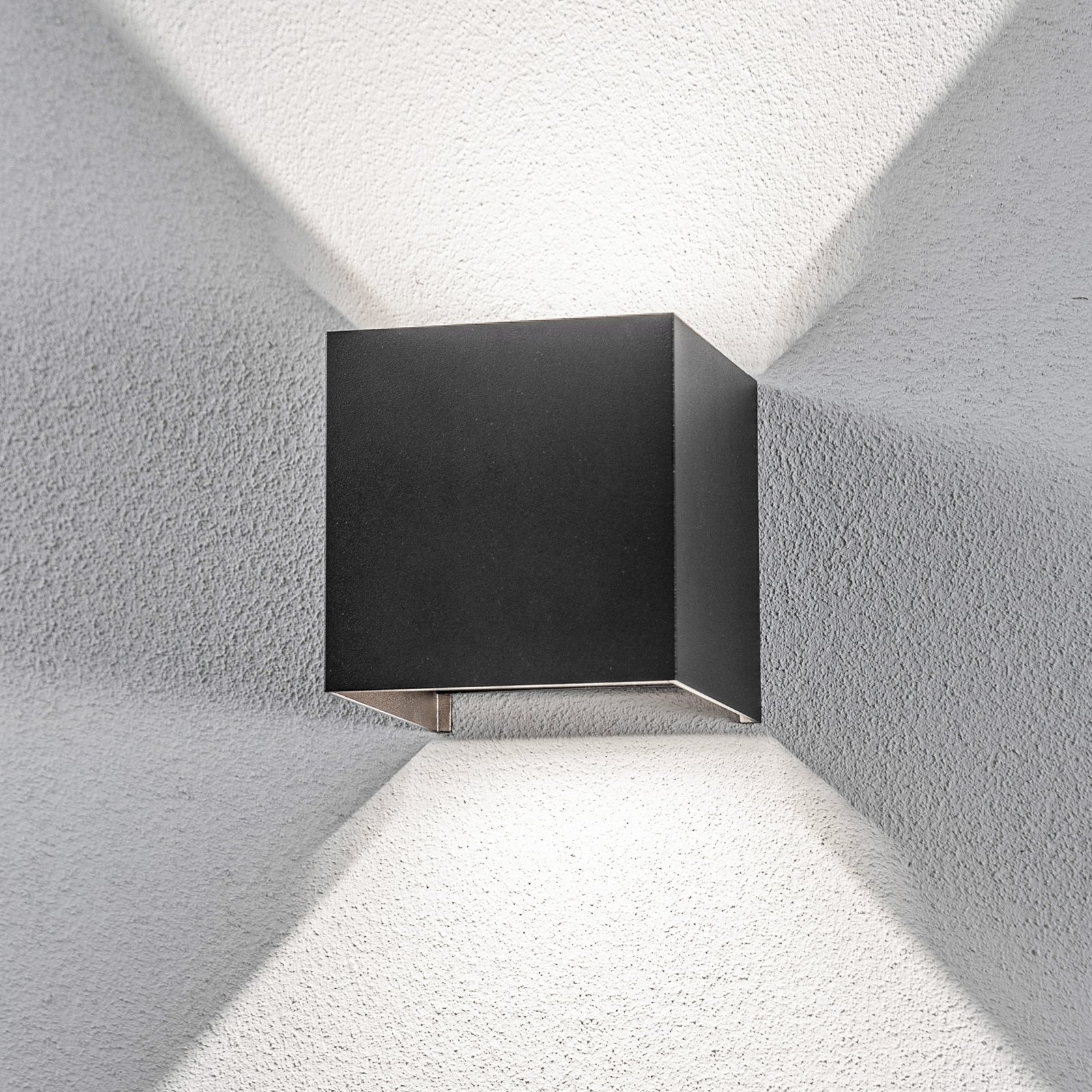 Lindby LED buiten wandlamp Nivar, hoekig, zwart, metaal