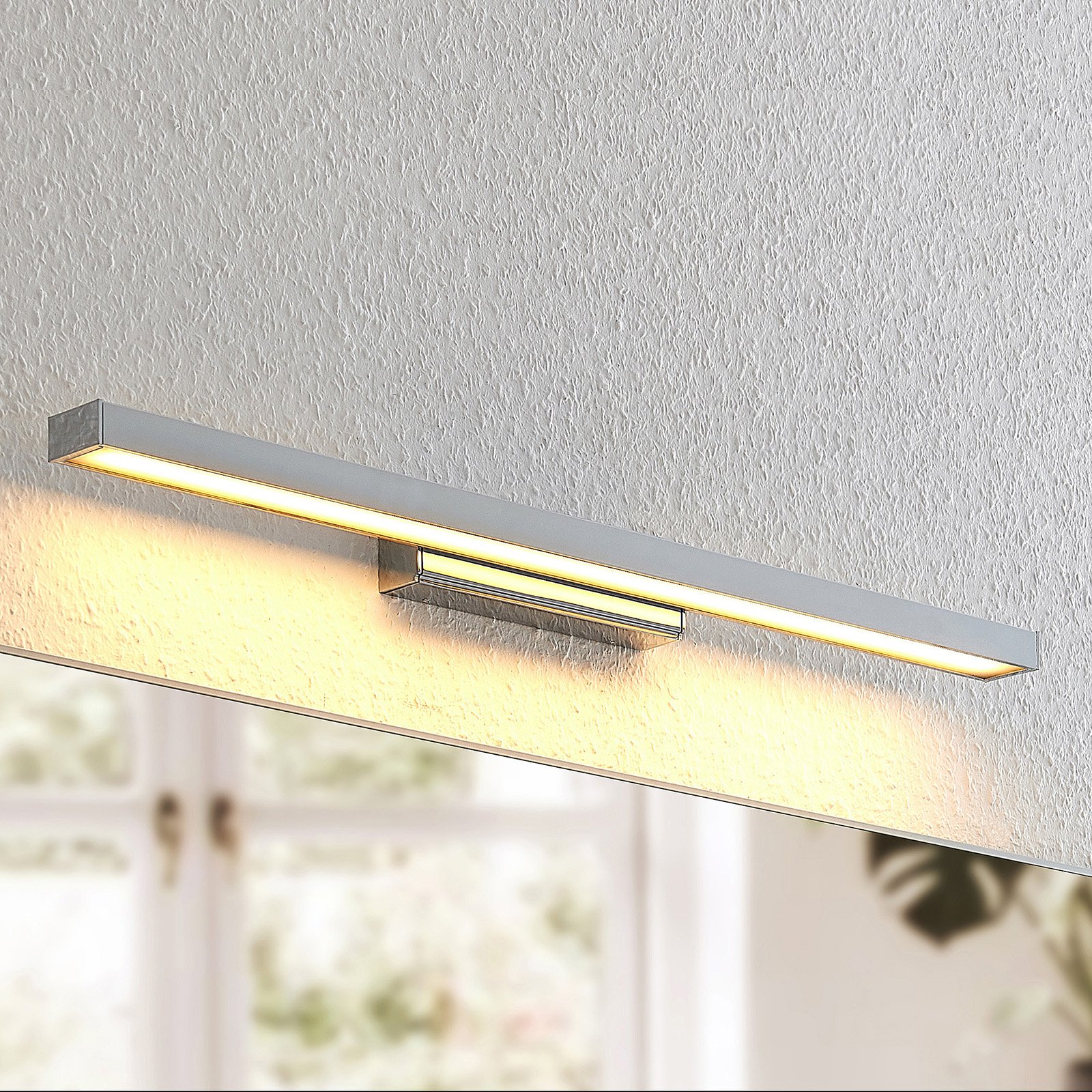 Alenia LED Vegglampe L60 White/Chrome - Lindby