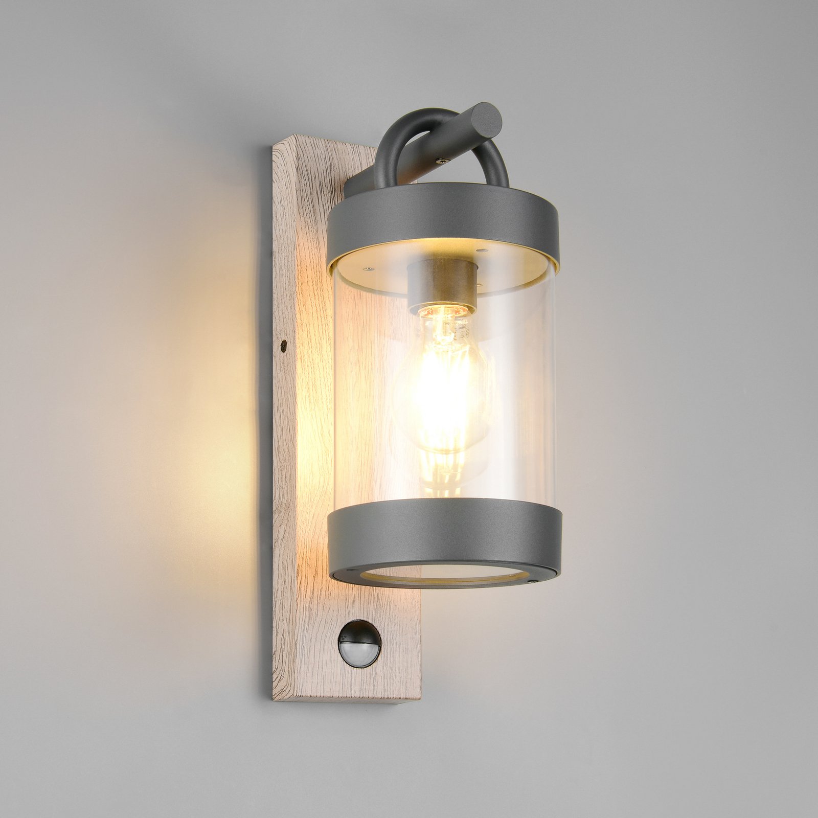 Sambesi outdoor wall lamp, wood look, die-cast aluminium, sensor