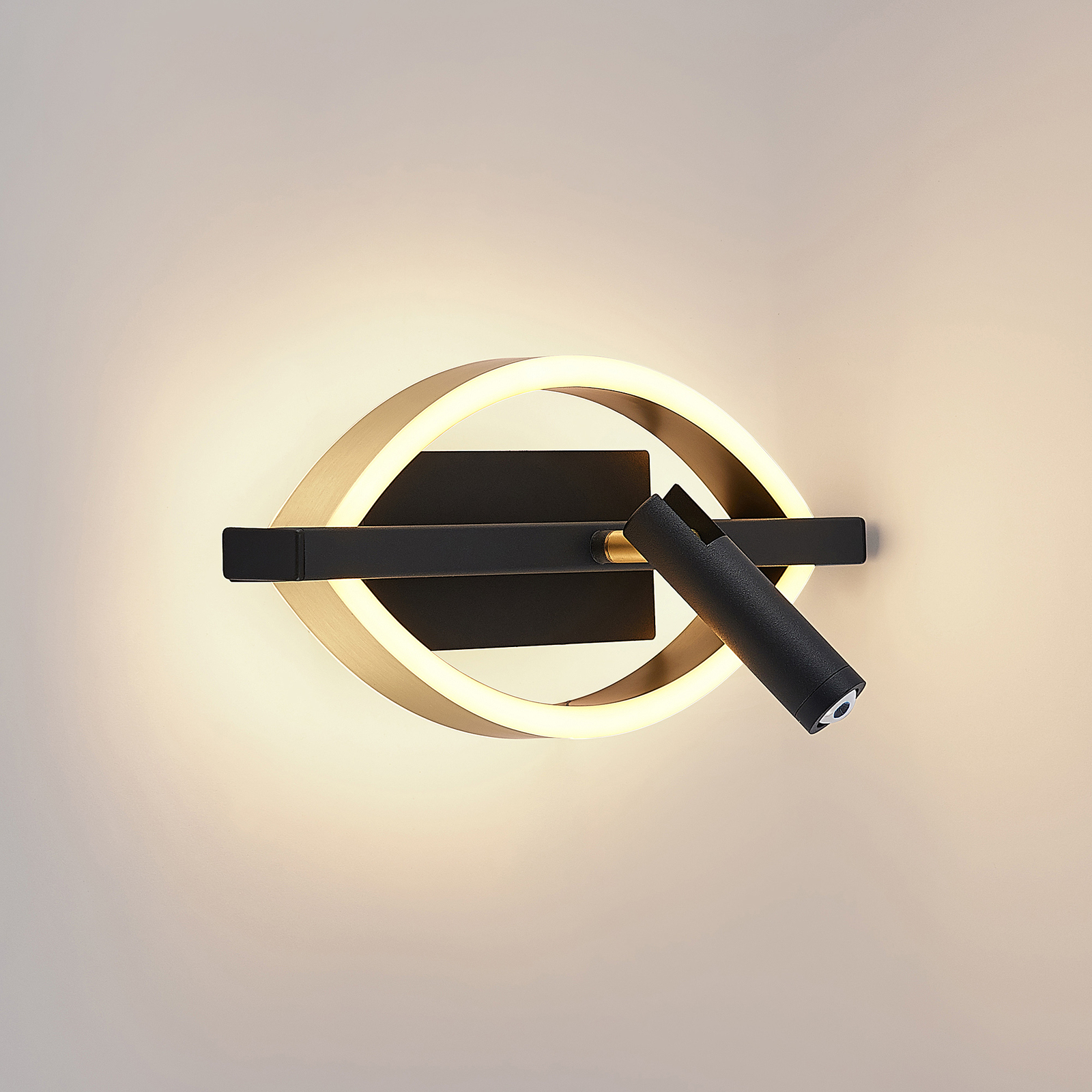 Lucande Matwei LED-vegglampe, oval, messing