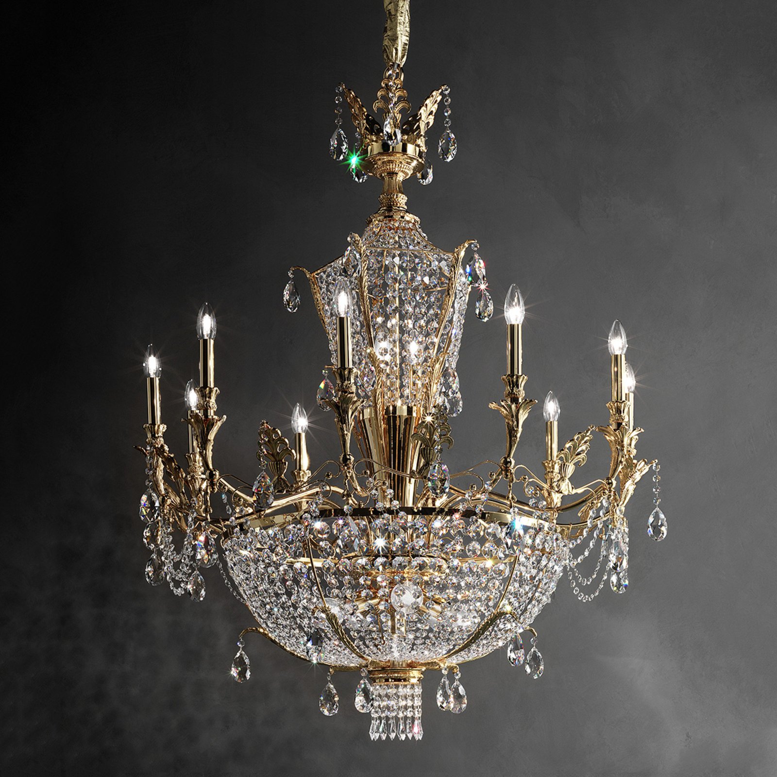 Imperia - impressive chandelier
