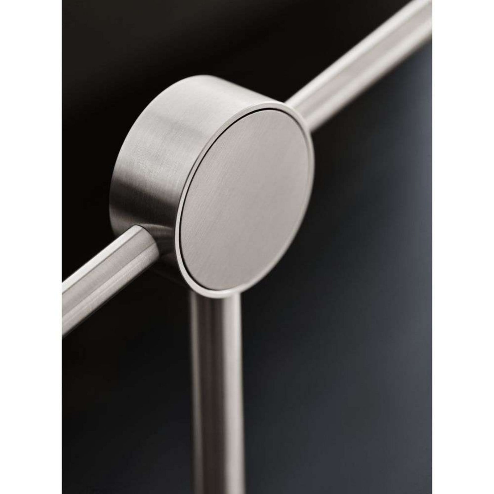 MS Series MS021 Bordlampe Steel FRITZ HANSEN - Stue - Metal billede