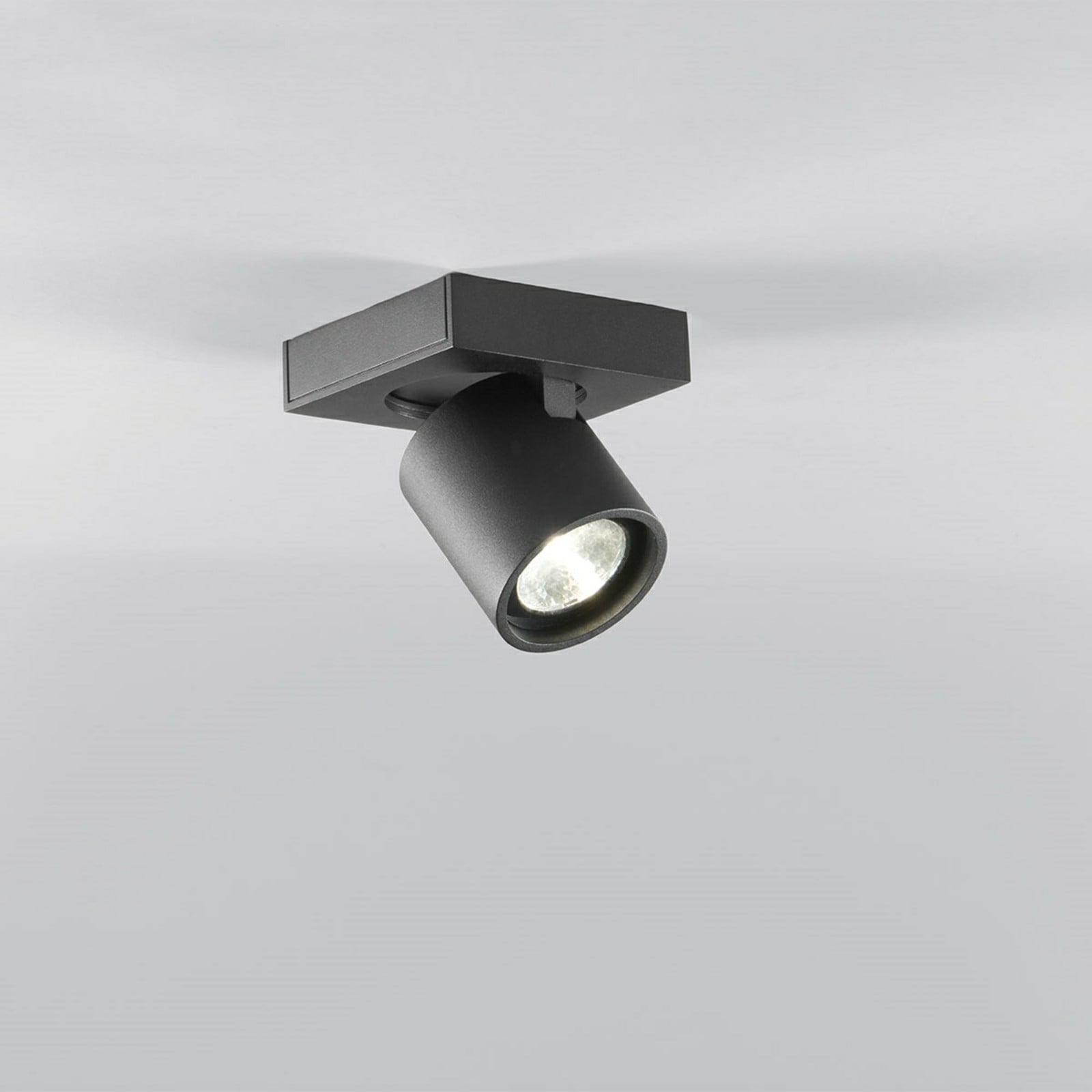 Focus 1 LED Plafond 3000K Svart LIGHT-POINT - Vardagsrum - Aluminium