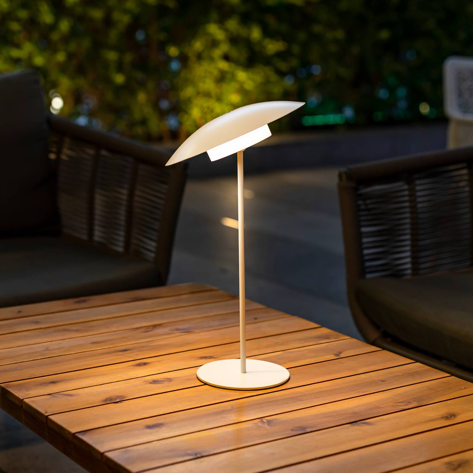 E-shop Newgarden Sardinia LED dobíjacia lampa IP44 biela 40 cm
