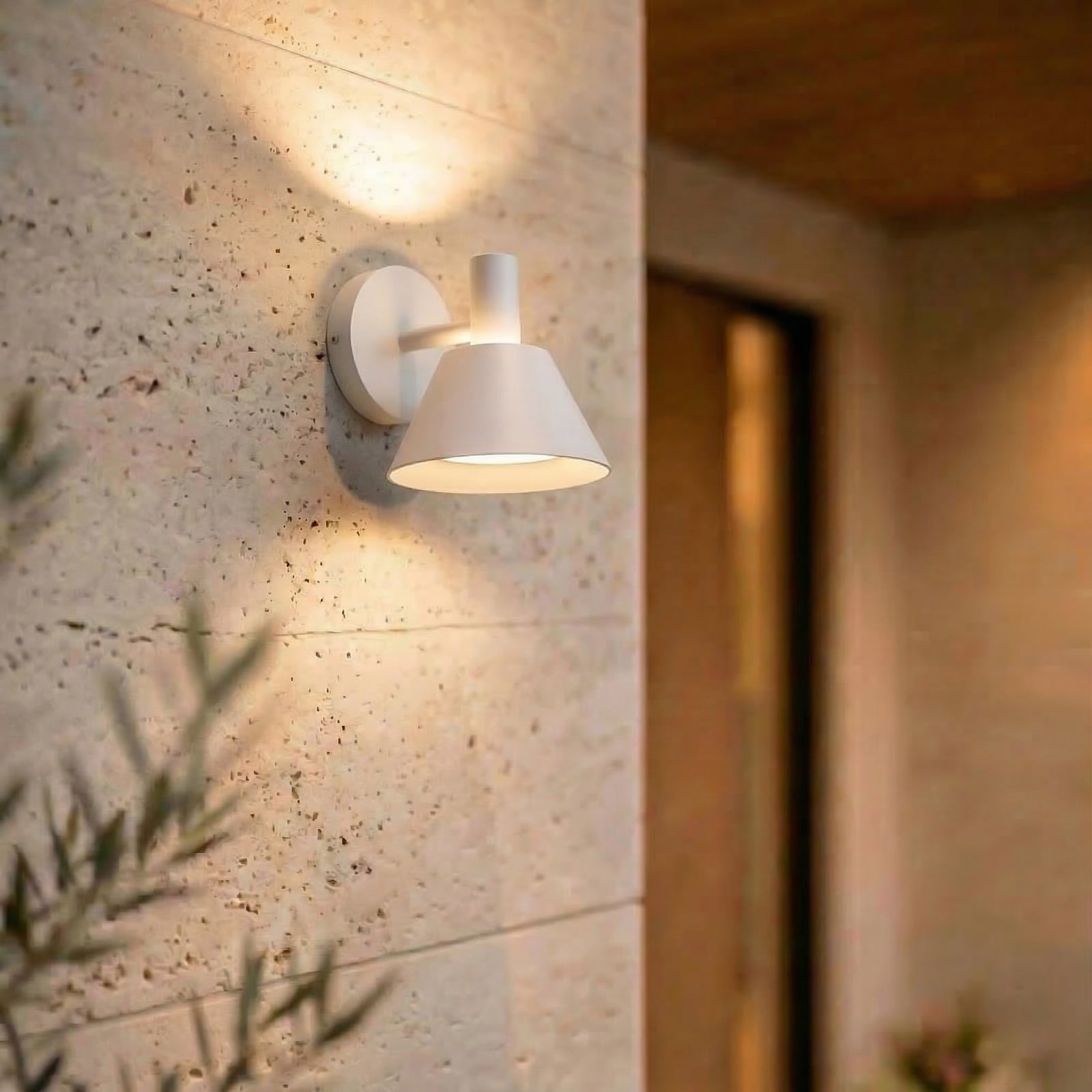 Tabena LED-Außenwandleuchte, weiß matt, IP44, CCT - Lucande