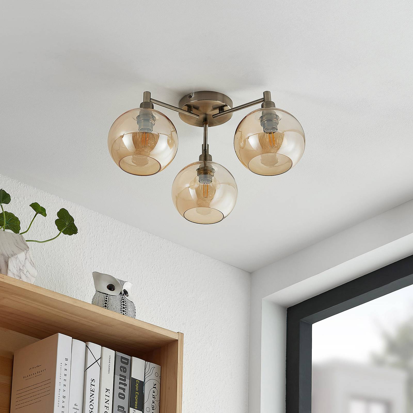 Lindby Ladino plafondlamp, 3-lamps, amber