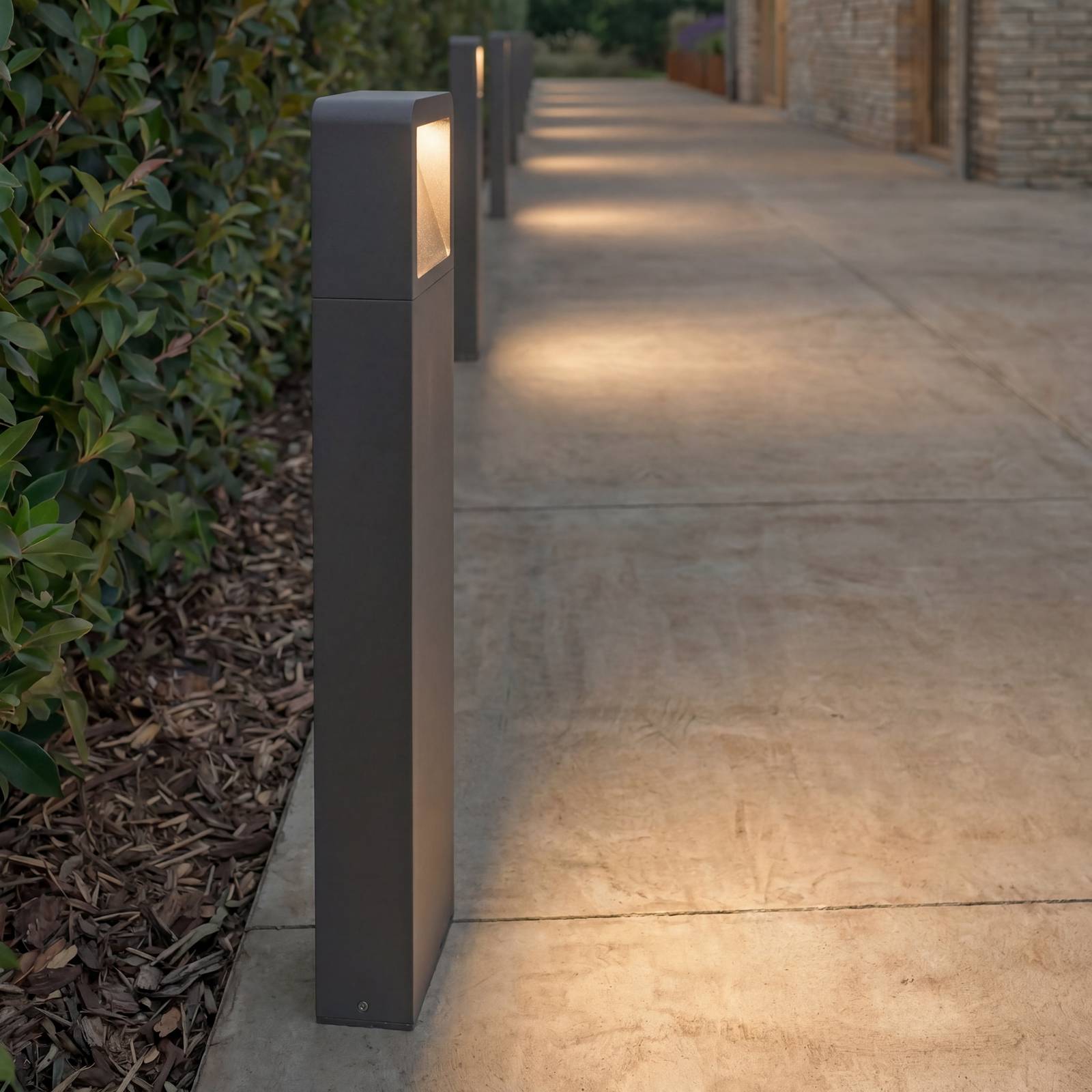 Lucande Borne lumineuse LED Leya, 65 cm, anthracite, métal, IP54