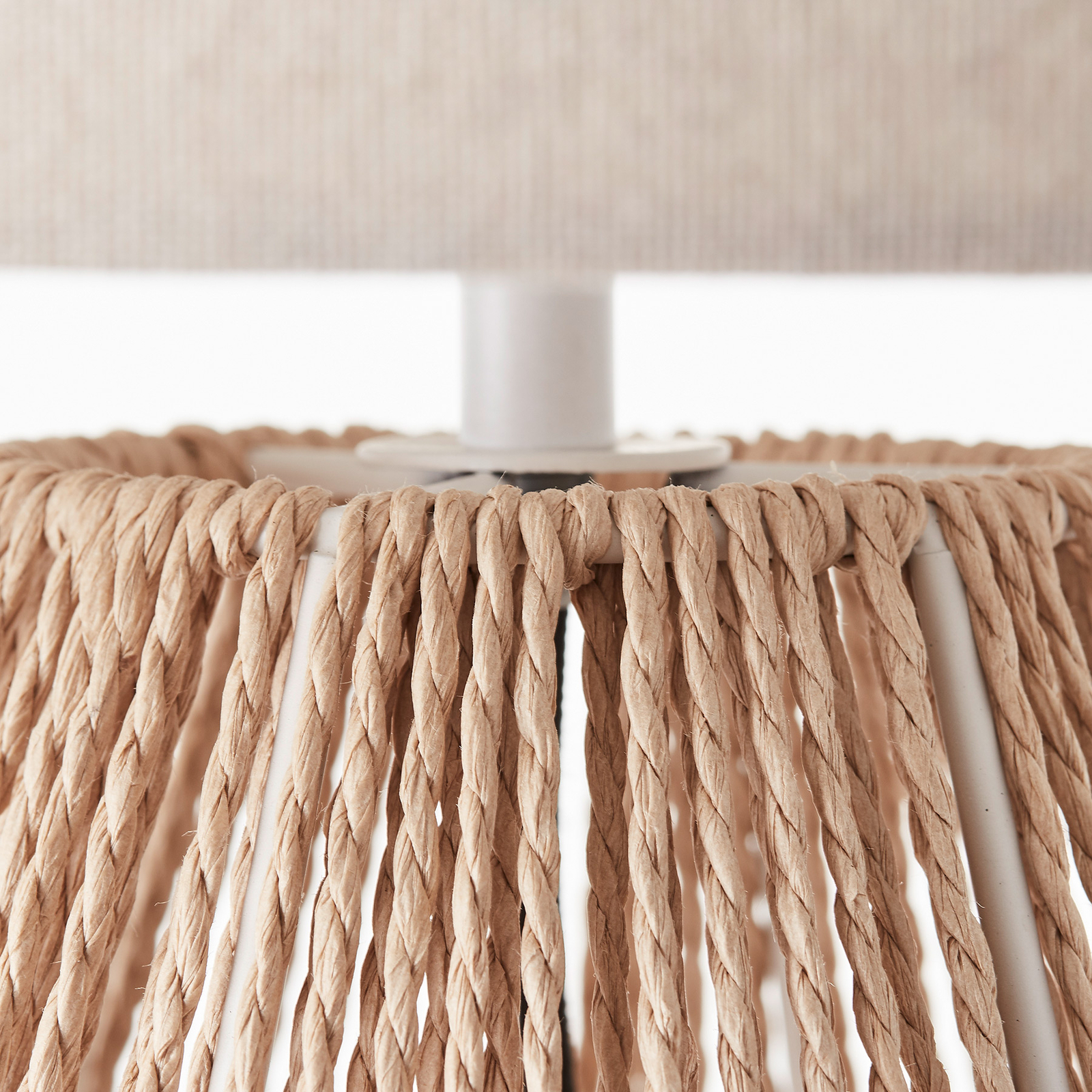 Asztali lámpa Laraine textil ernyővel