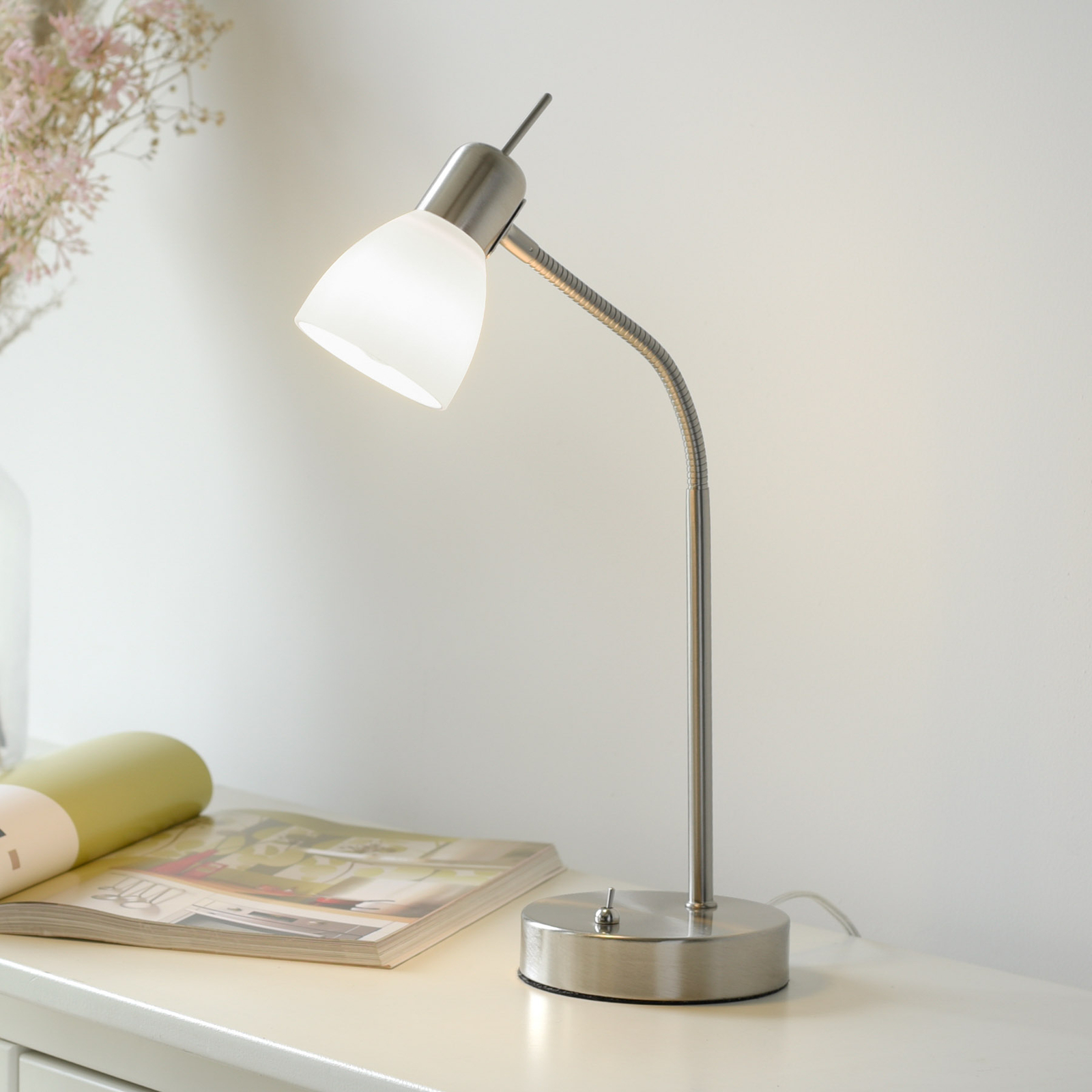 Lampa stołowa Karo z elastycznym ramieniem