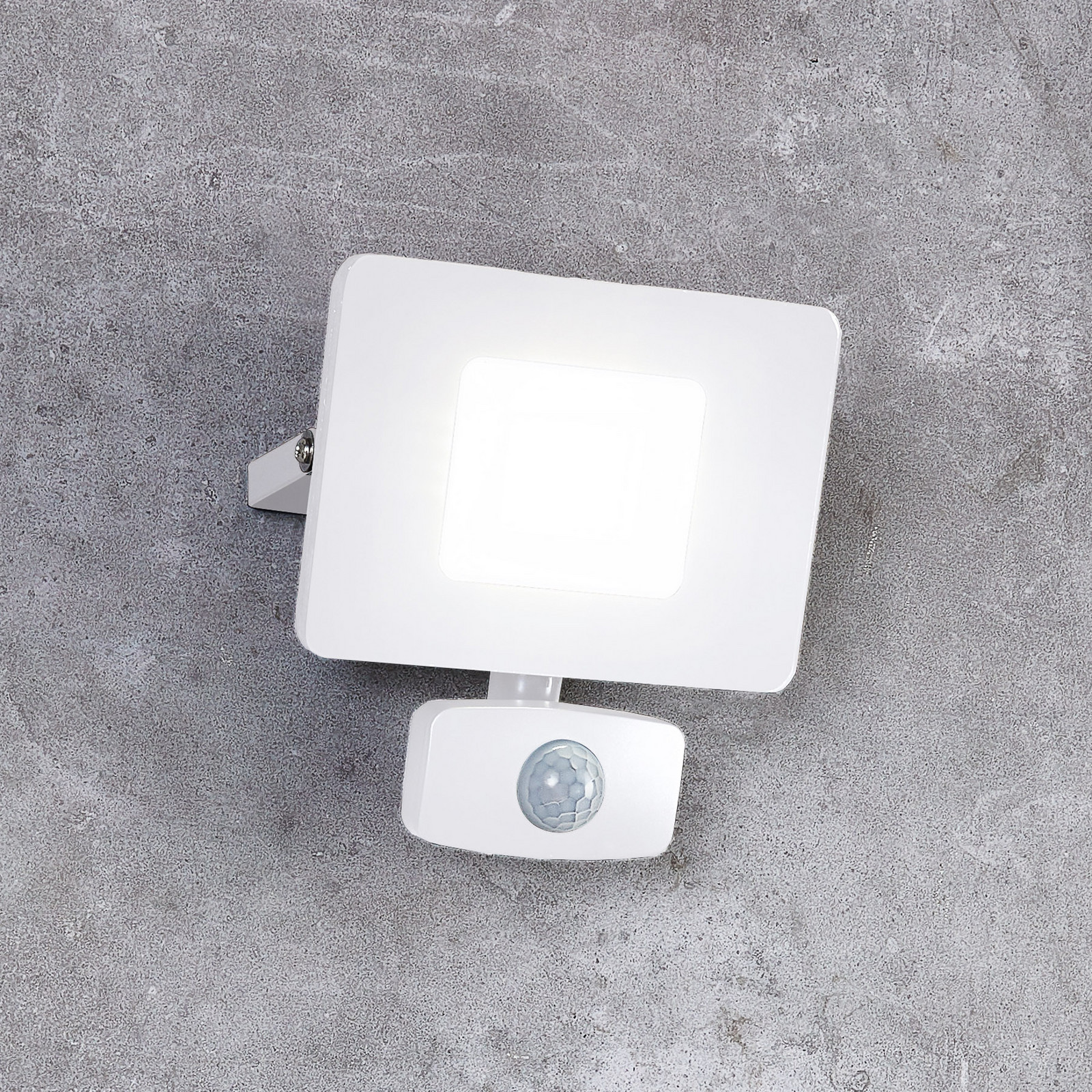 EGLO Faedo Projetor de exterior de 3 LEDs com sensor, branco, 20W - Projetor de parede - Candeeiro de parede - Moderno - Metal