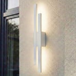 Lindby Candeeiro de parede exterior LED Sakari, branco, alumínio, altura 59 cm