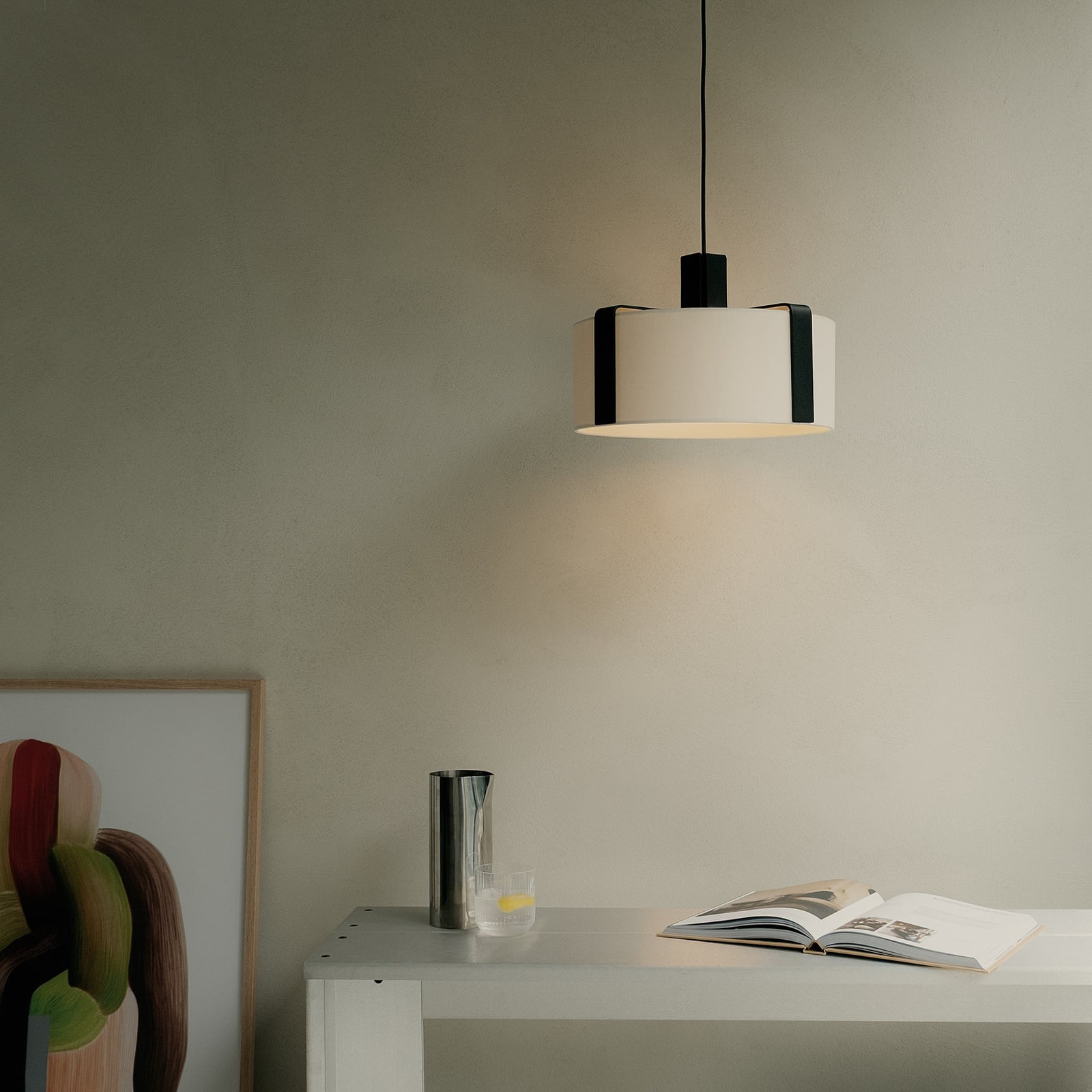 OKOLO lógó lámpa, fekete, Ø35 cm, fém/textil, E27-LED – GRUPA OKOLO lógó lámpa, fekete, Ø35 cm, fém/textil, E27-LED – GRUPA
