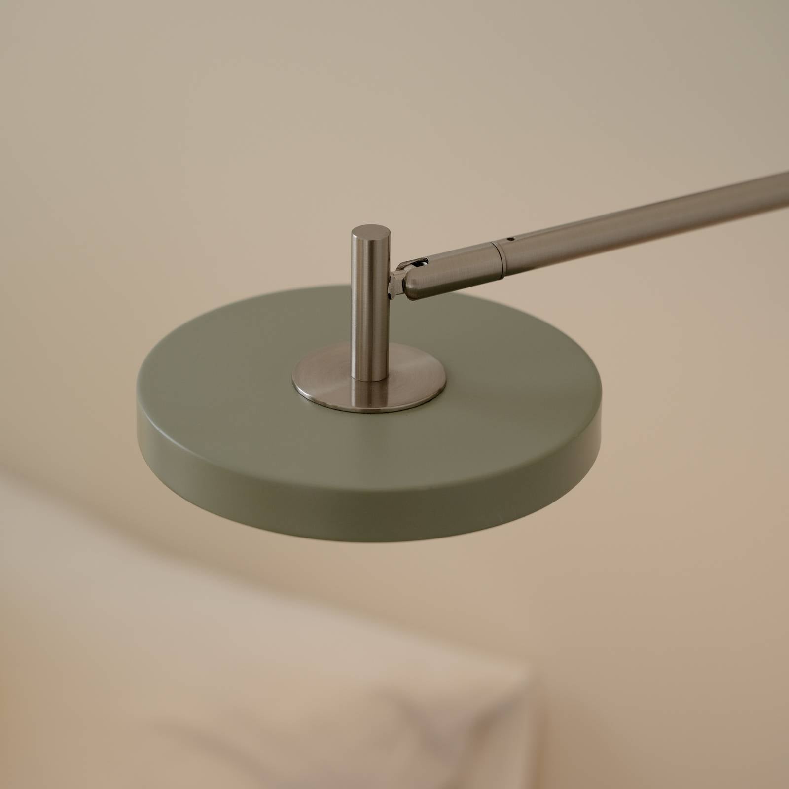 Applique murale LED UMAGE Asteria Long, vert olive, acier, raccordement direct